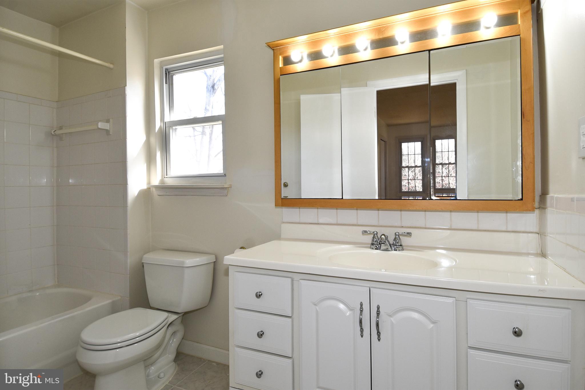 LAYHILL VILLAGE EAST - Residential