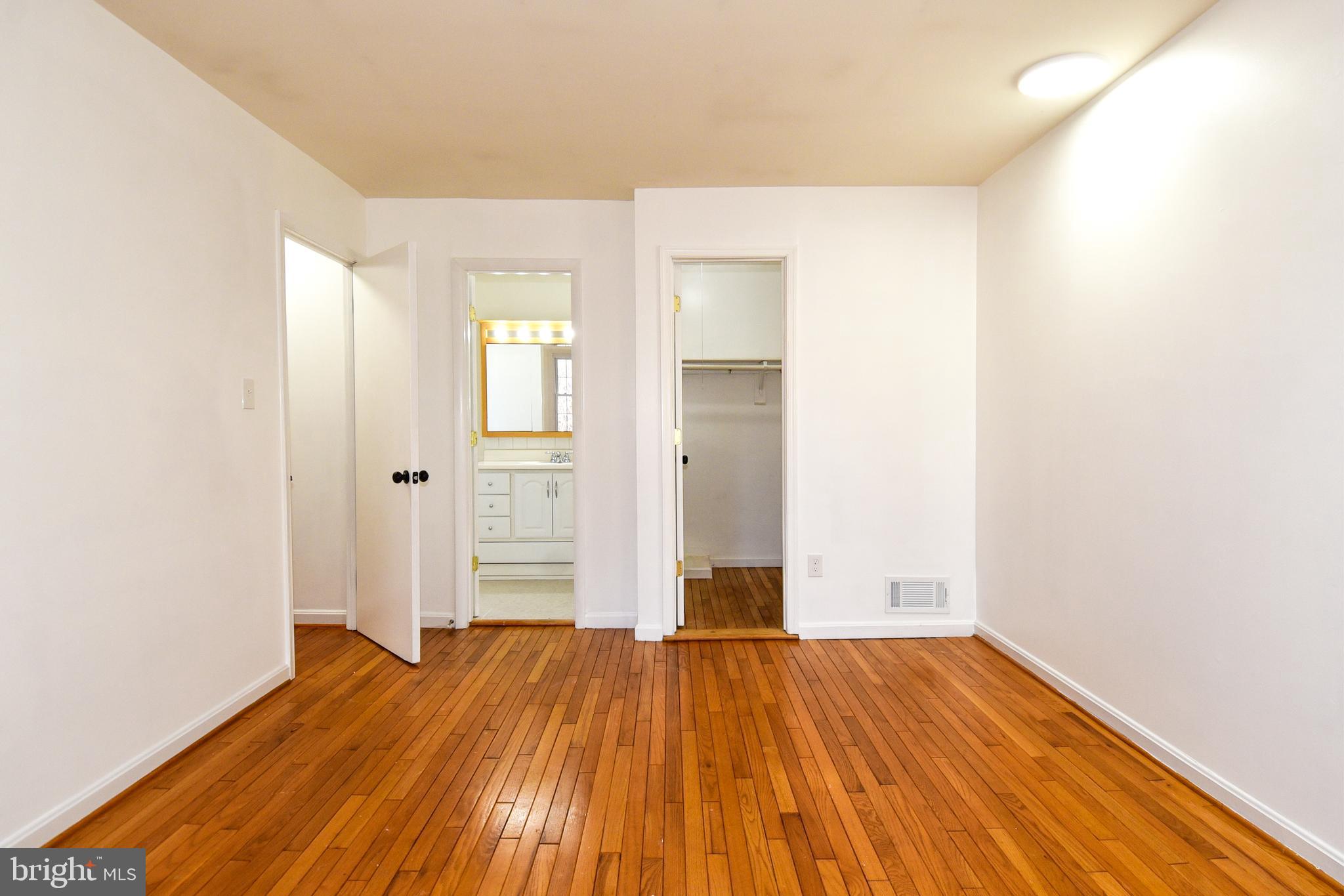 LAYHILL VILLAGE EAST - Residential