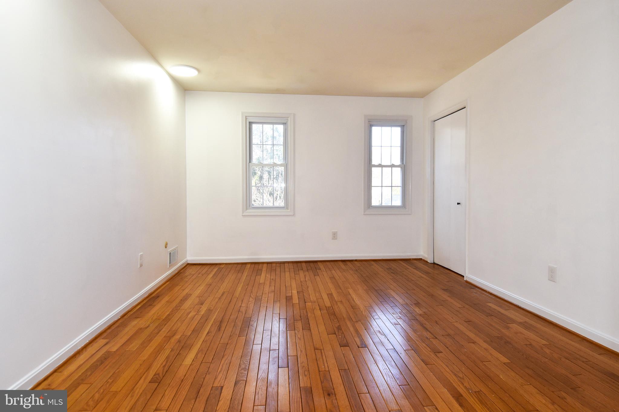 LAYHILL VILLAGE EAST - Residential