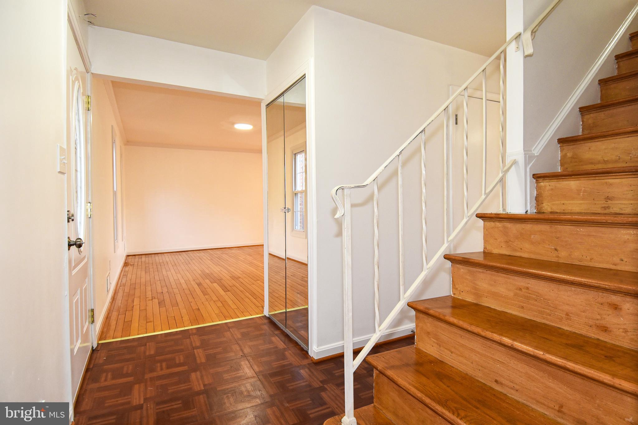 LAYHILL VILLAGE EAST - Residential