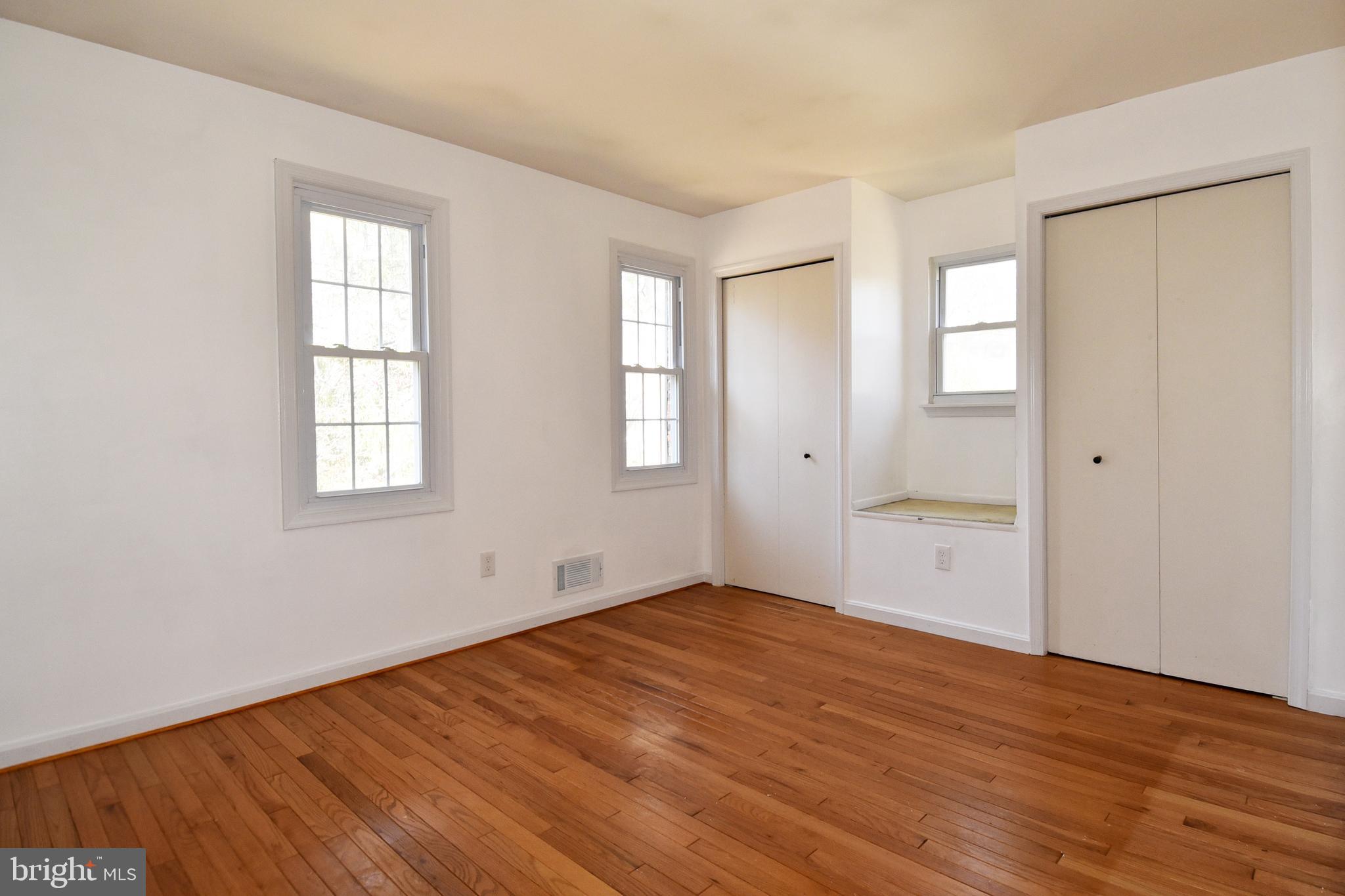 LAYHILL VILLAGE EAST - Residential