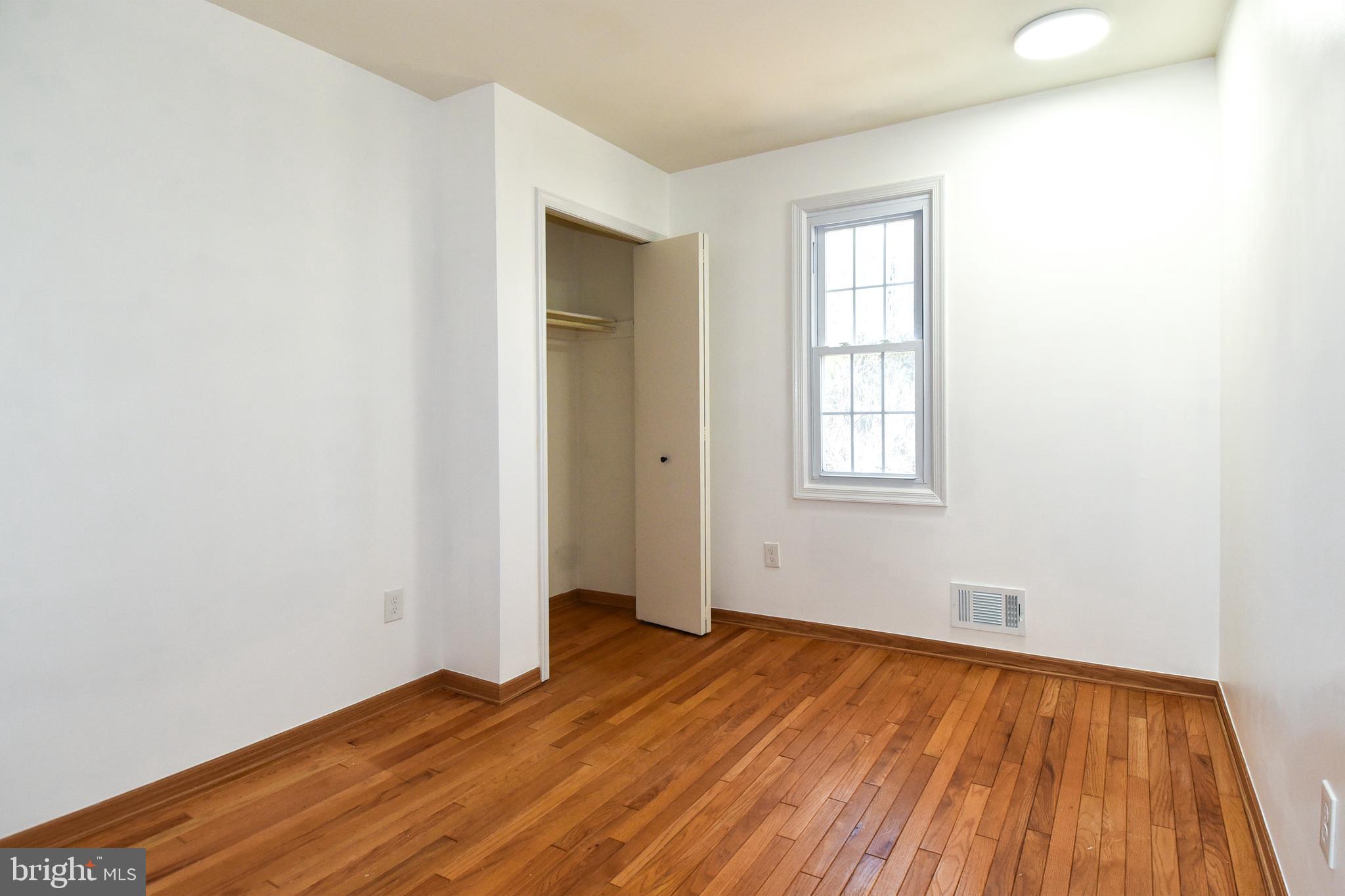 LAYHILL VILLAGE EAST - Residential