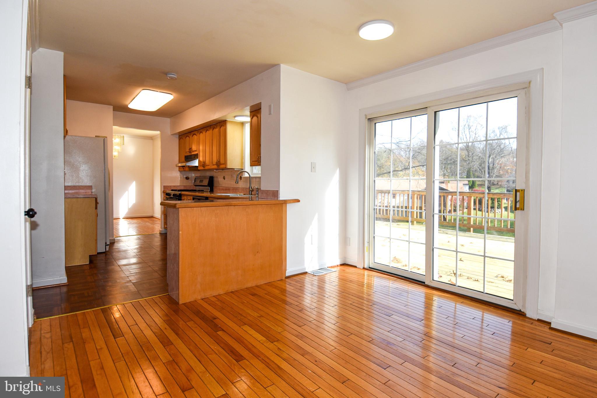 LAYHILL VILLAGE EAST - Residential