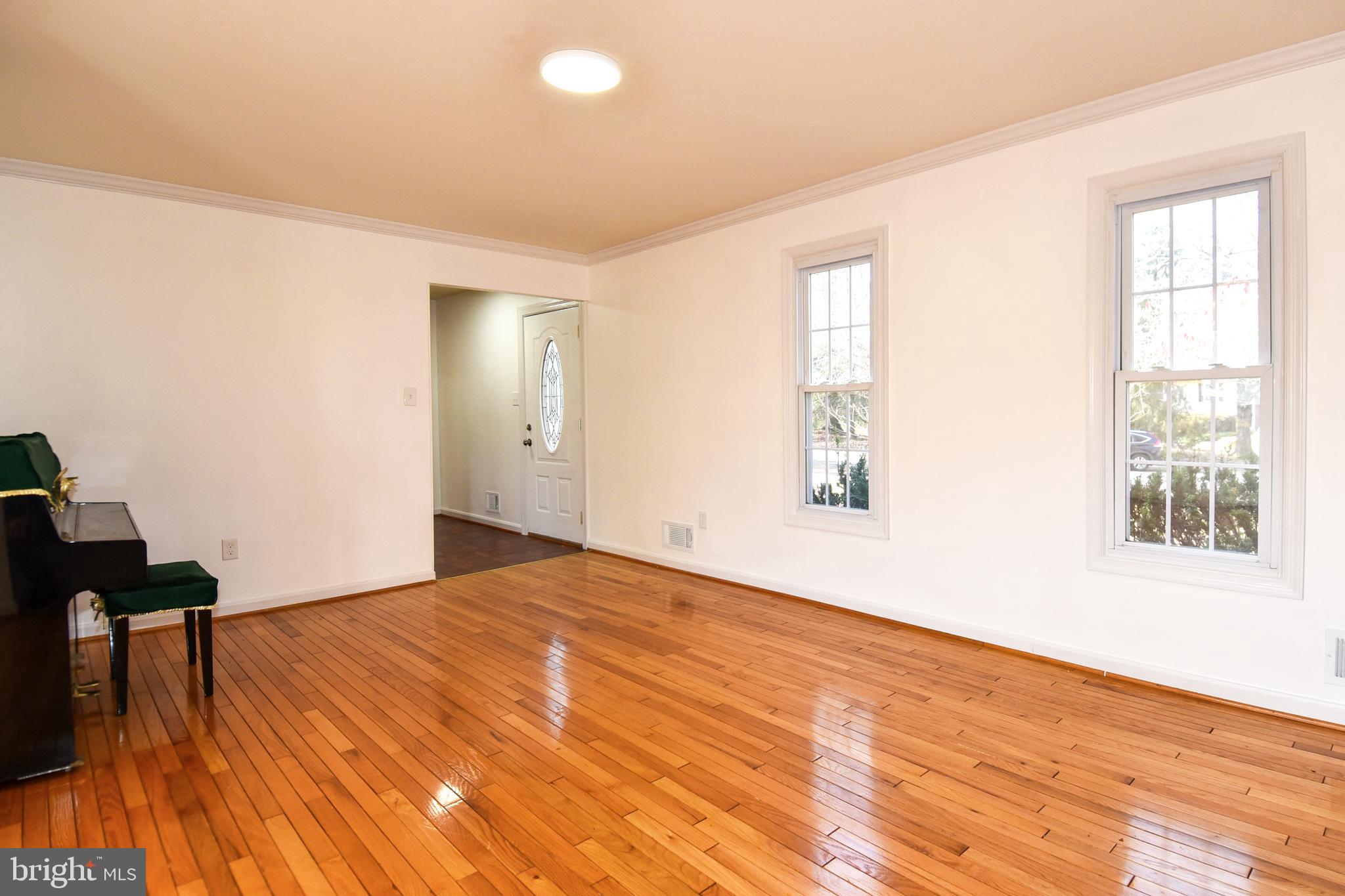 LAYHILL VILLAGE EAST - Residential