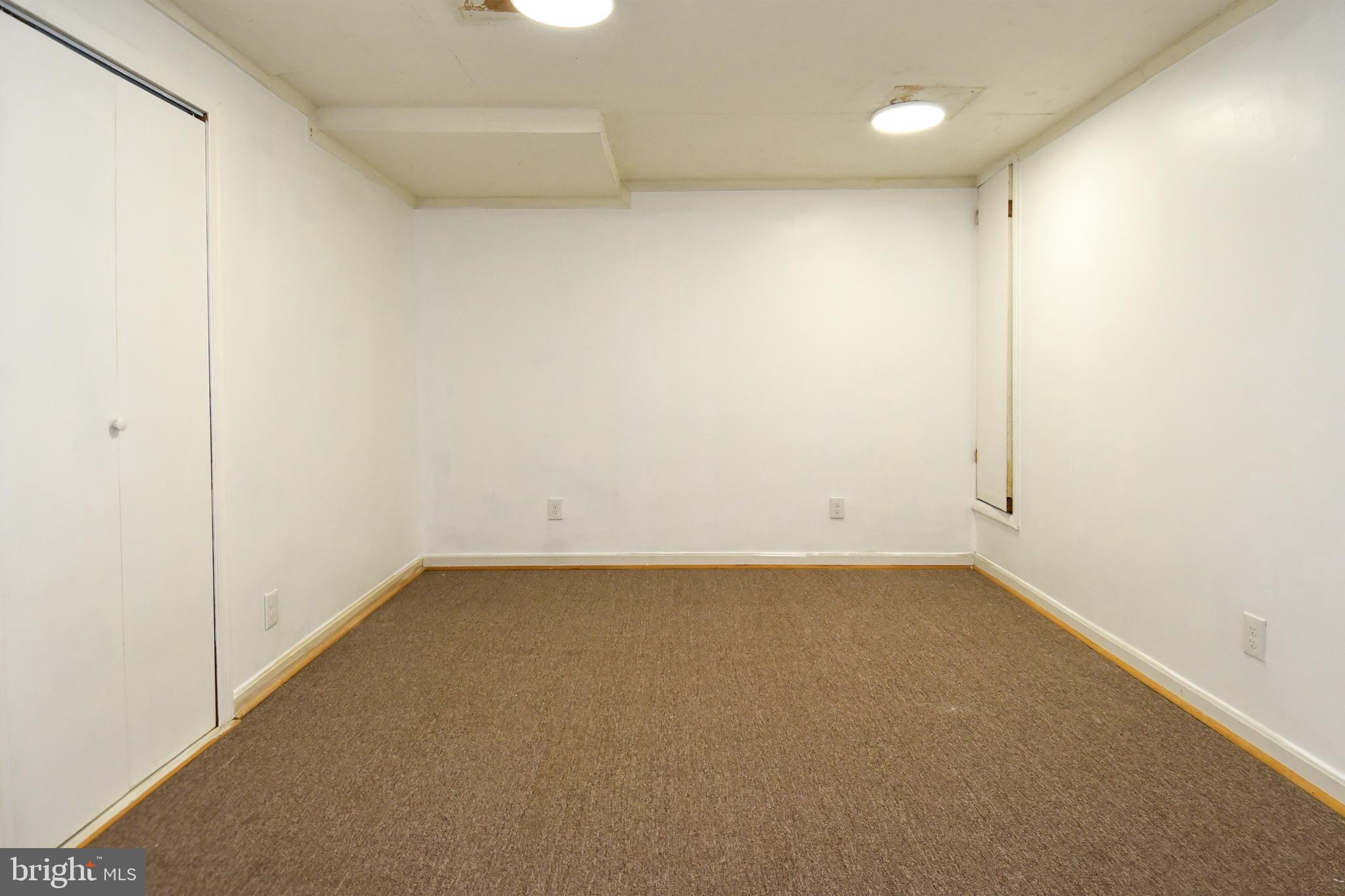 LAYHILL VILLAGE EAST - Residential