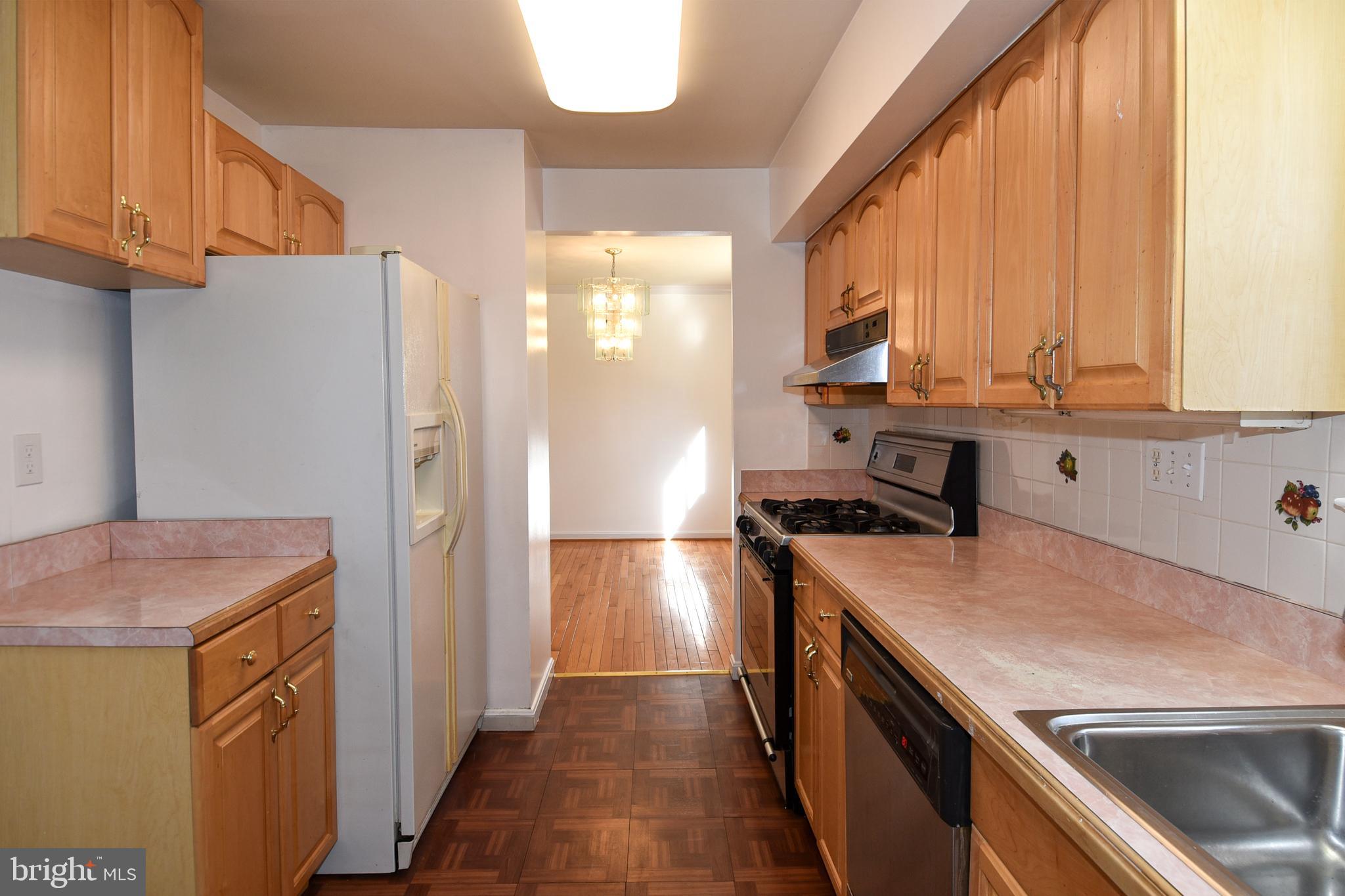 LAYHILL VILLAGE EAST - Residential