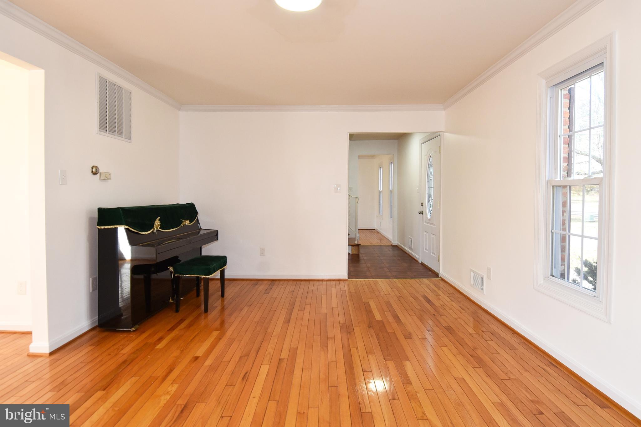 LAYHILL VILLAGE EAST - Residential