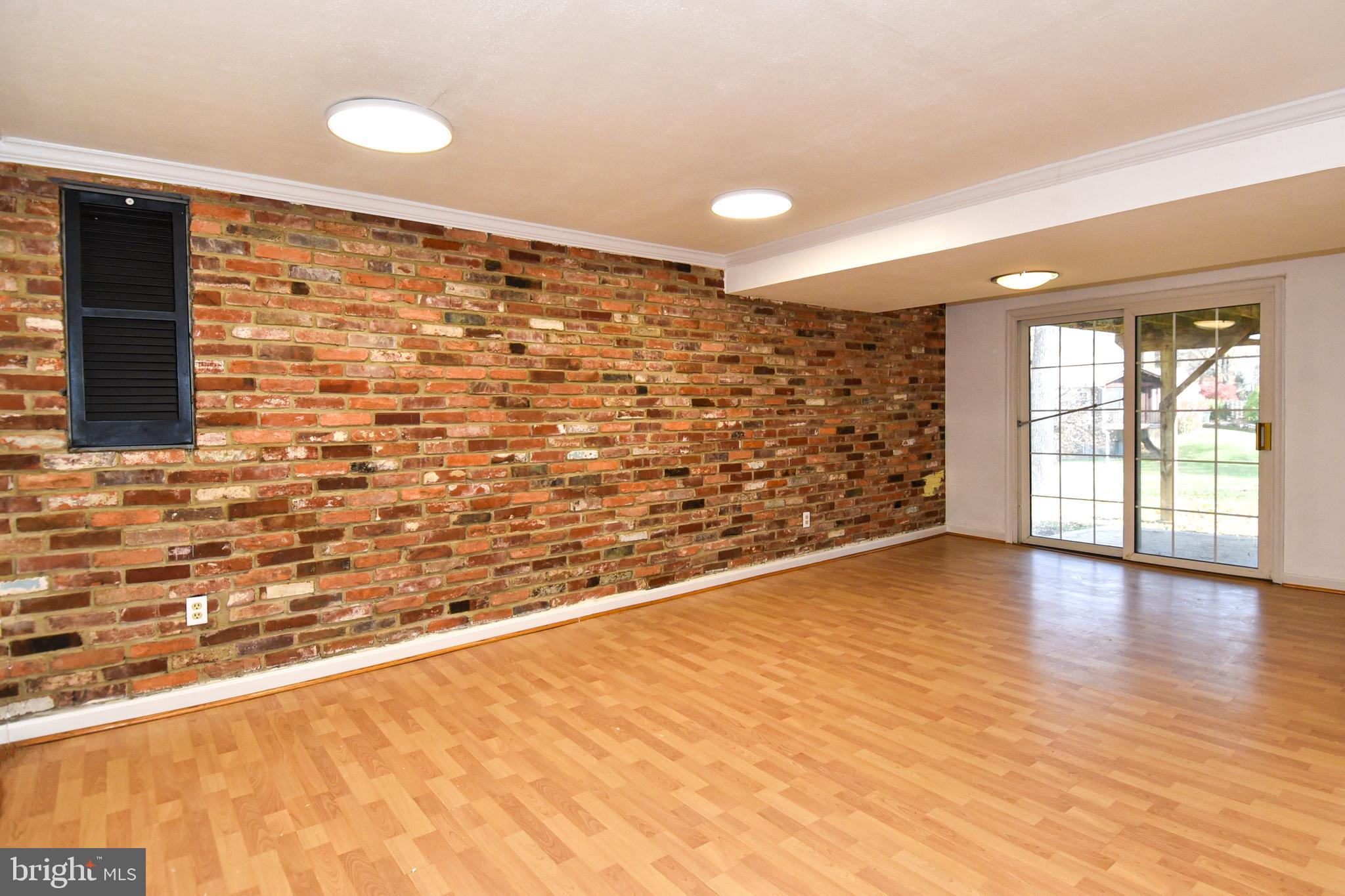 LAYHILL VILLAGE EAST - Residential