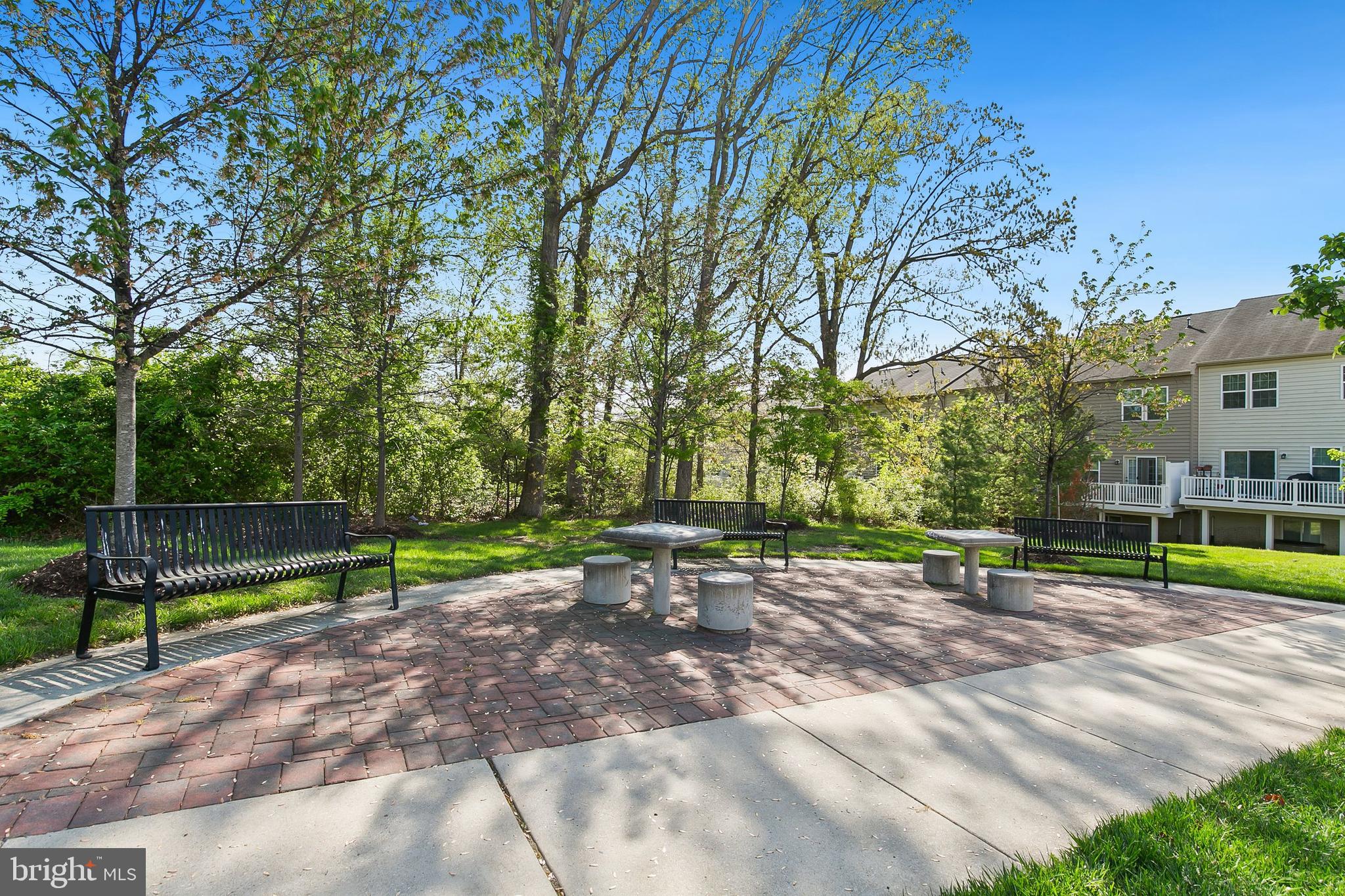 HOWARD SQUARE - Residential