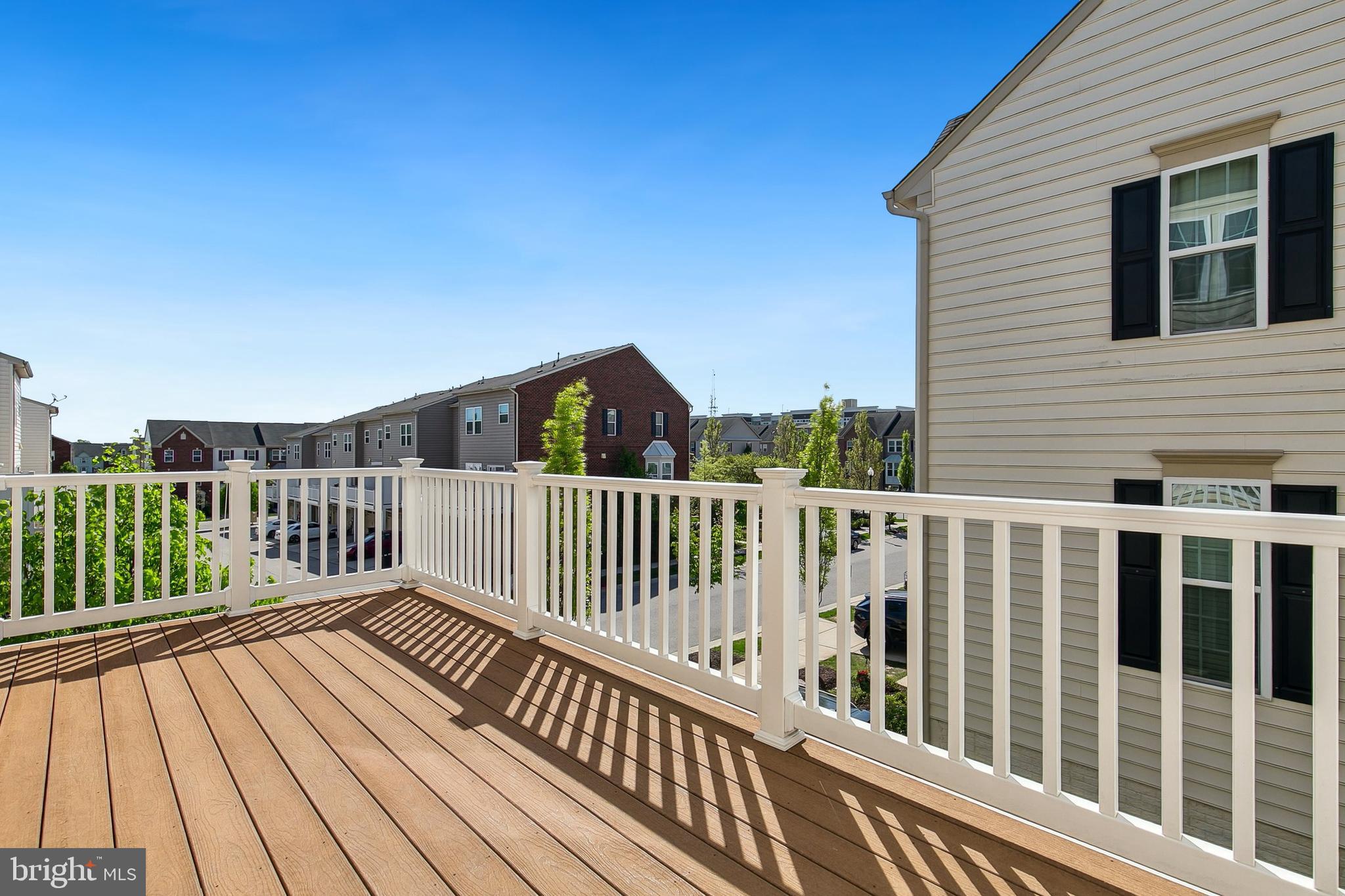 HOWARD SQUARE - Residential