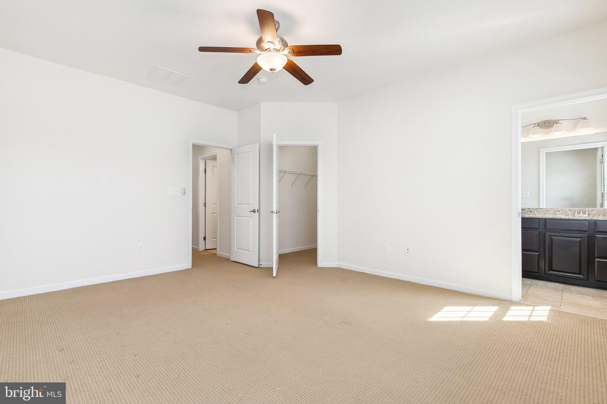 HOWARD SQUARE - Residential