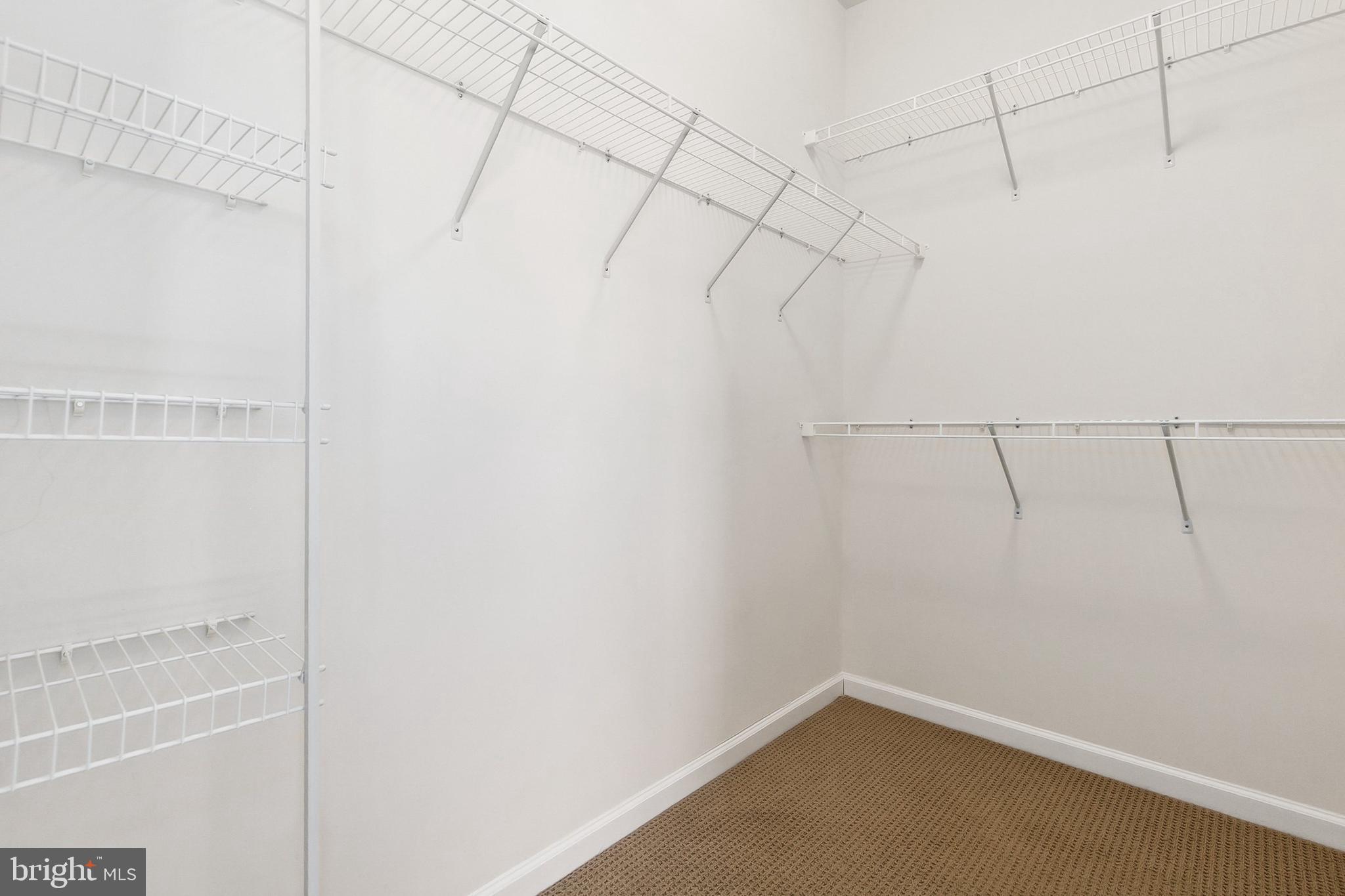 HOWARD SQUARE - Residential