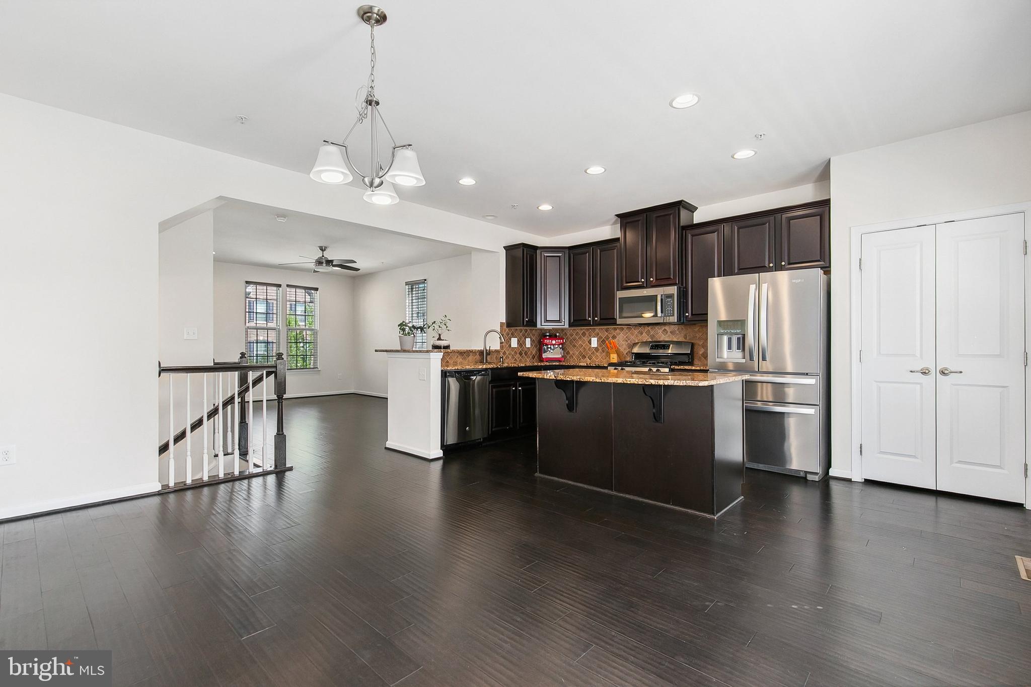 HOWARD SQUARE - Residential