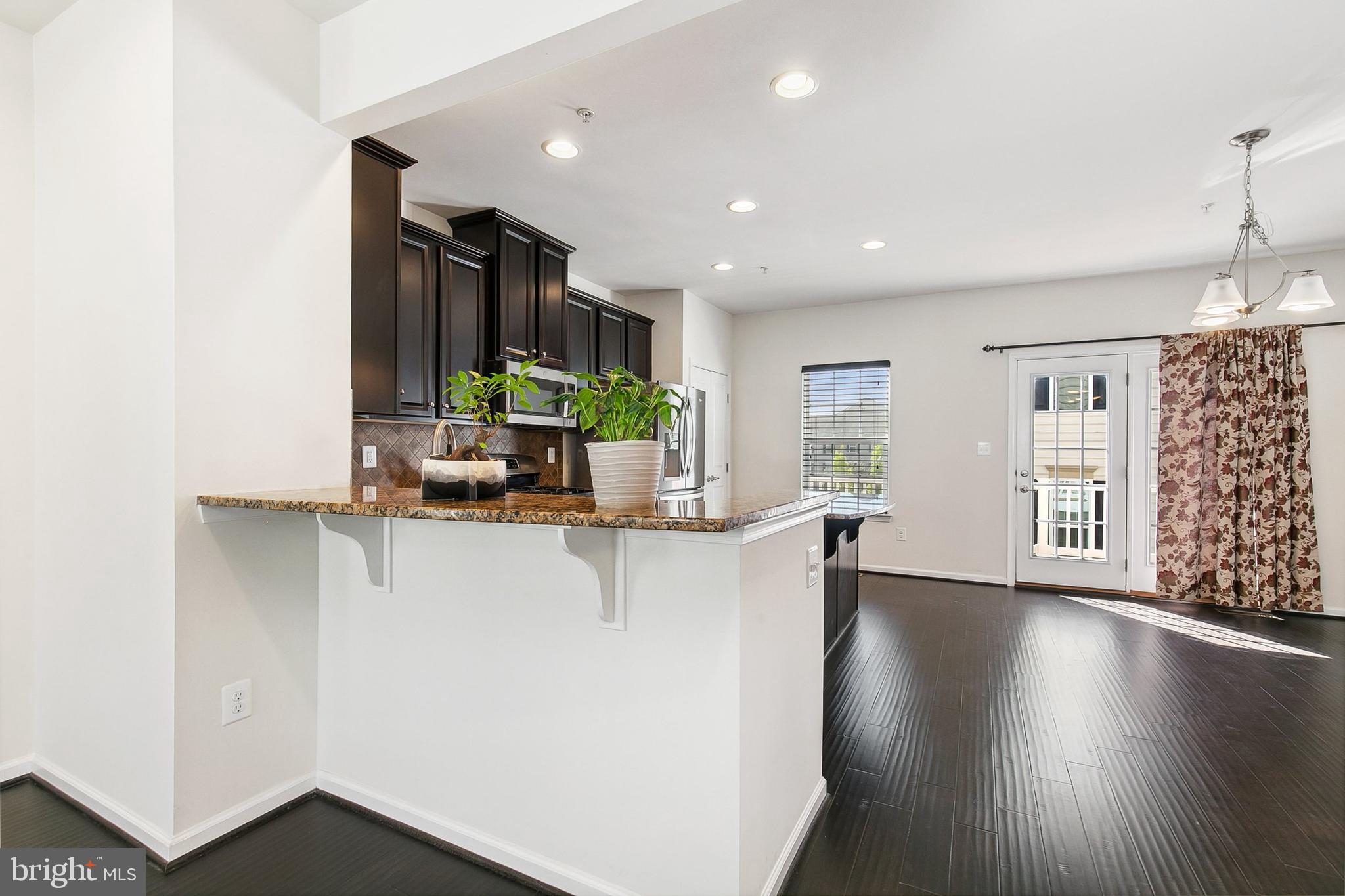 HOWARD SQUARE - Residential