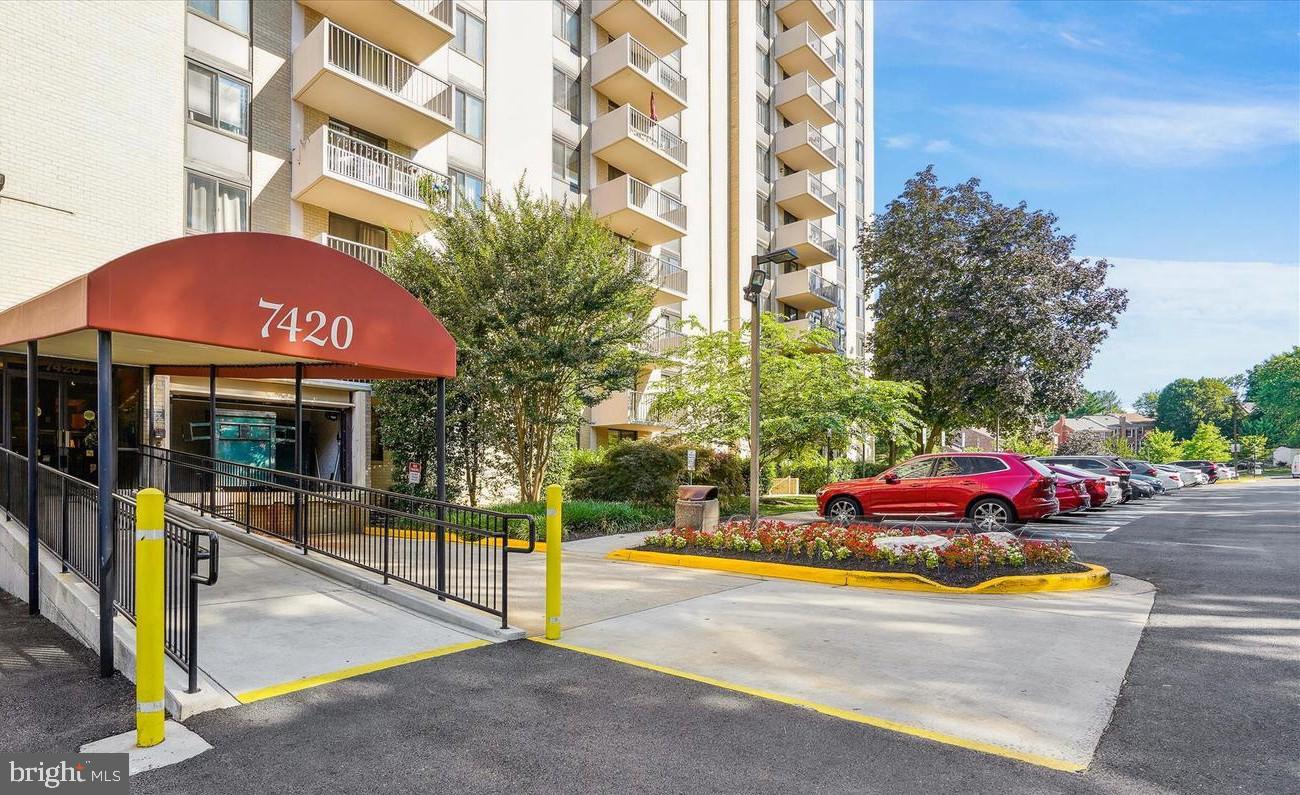 7420 WESTLAKE TERRACE