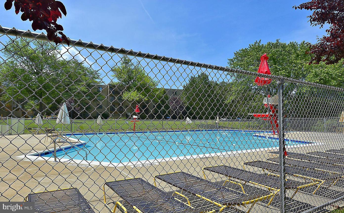 WESTLAKE PARK - Residential