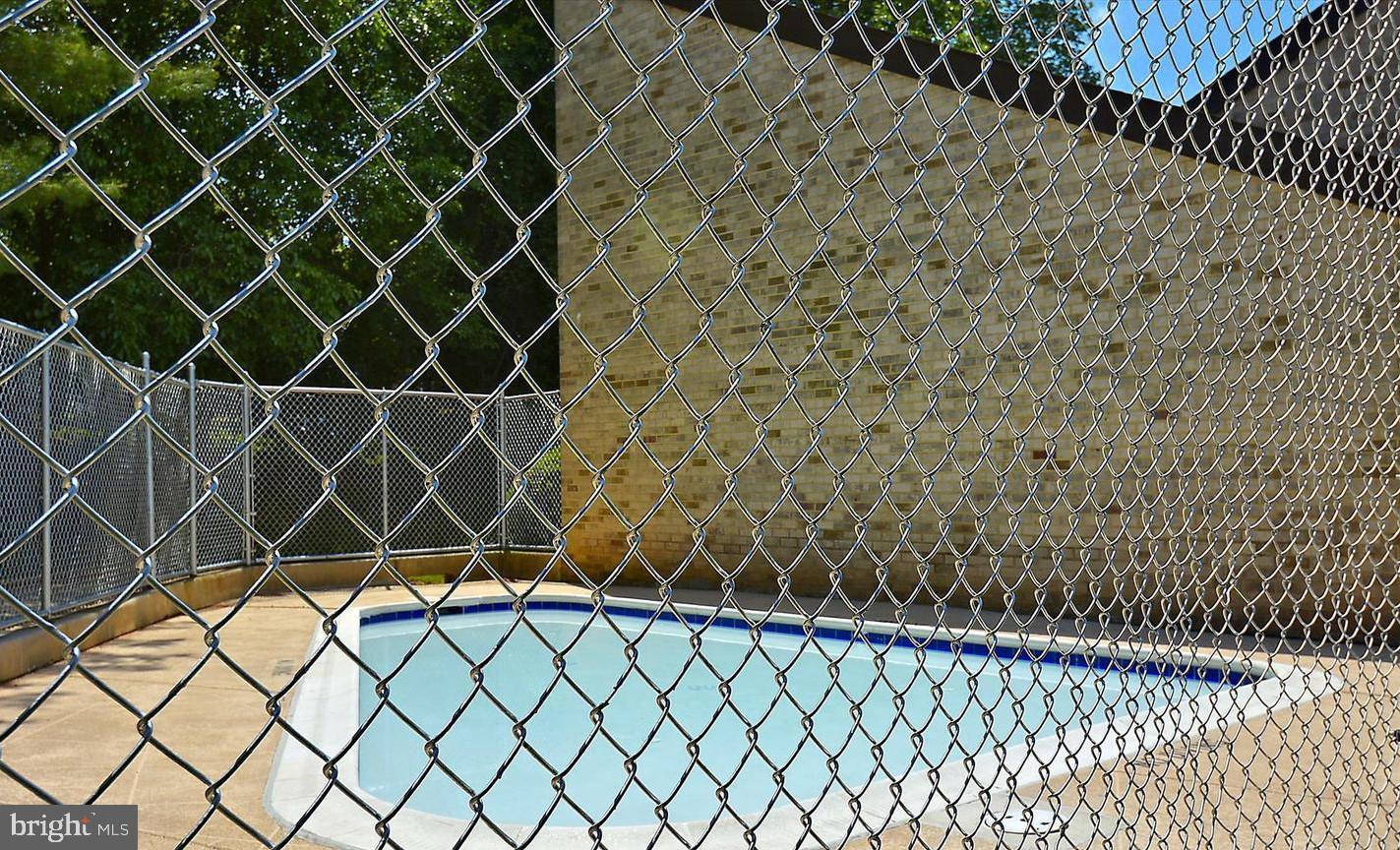 WESTLAKE PARK - Residential