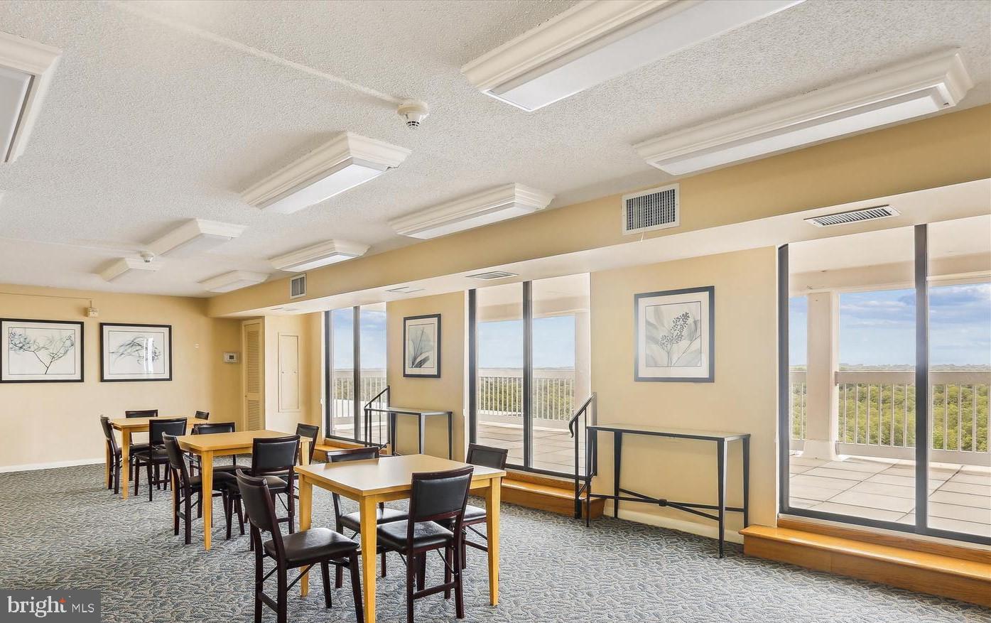 WESTLAKE PARK - Residential