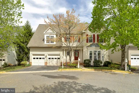1003 Stanton Park Court, Herndon, VA MLS: VAFX2235484