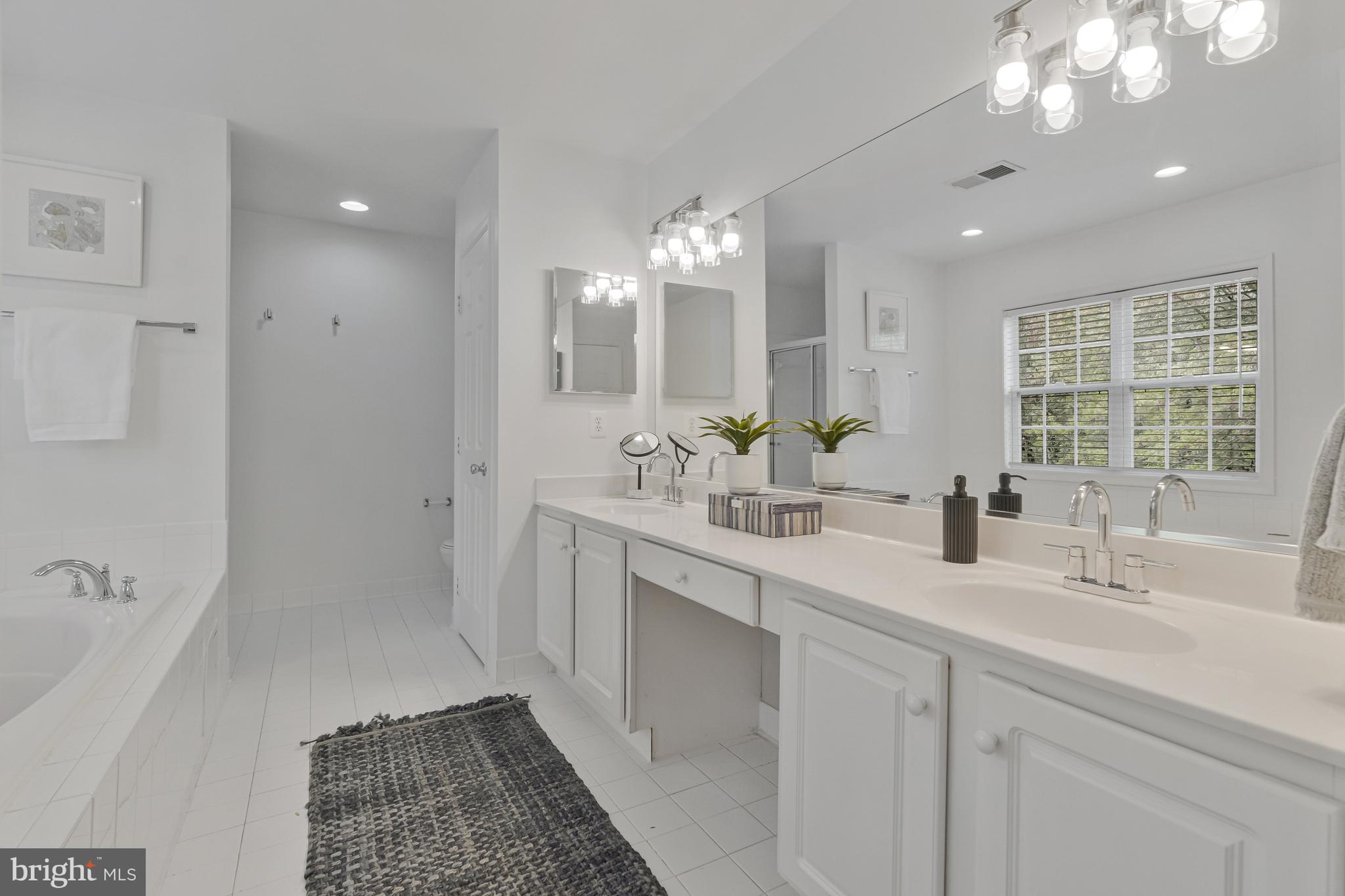 STANTON PARK OVERLOOK - Residential