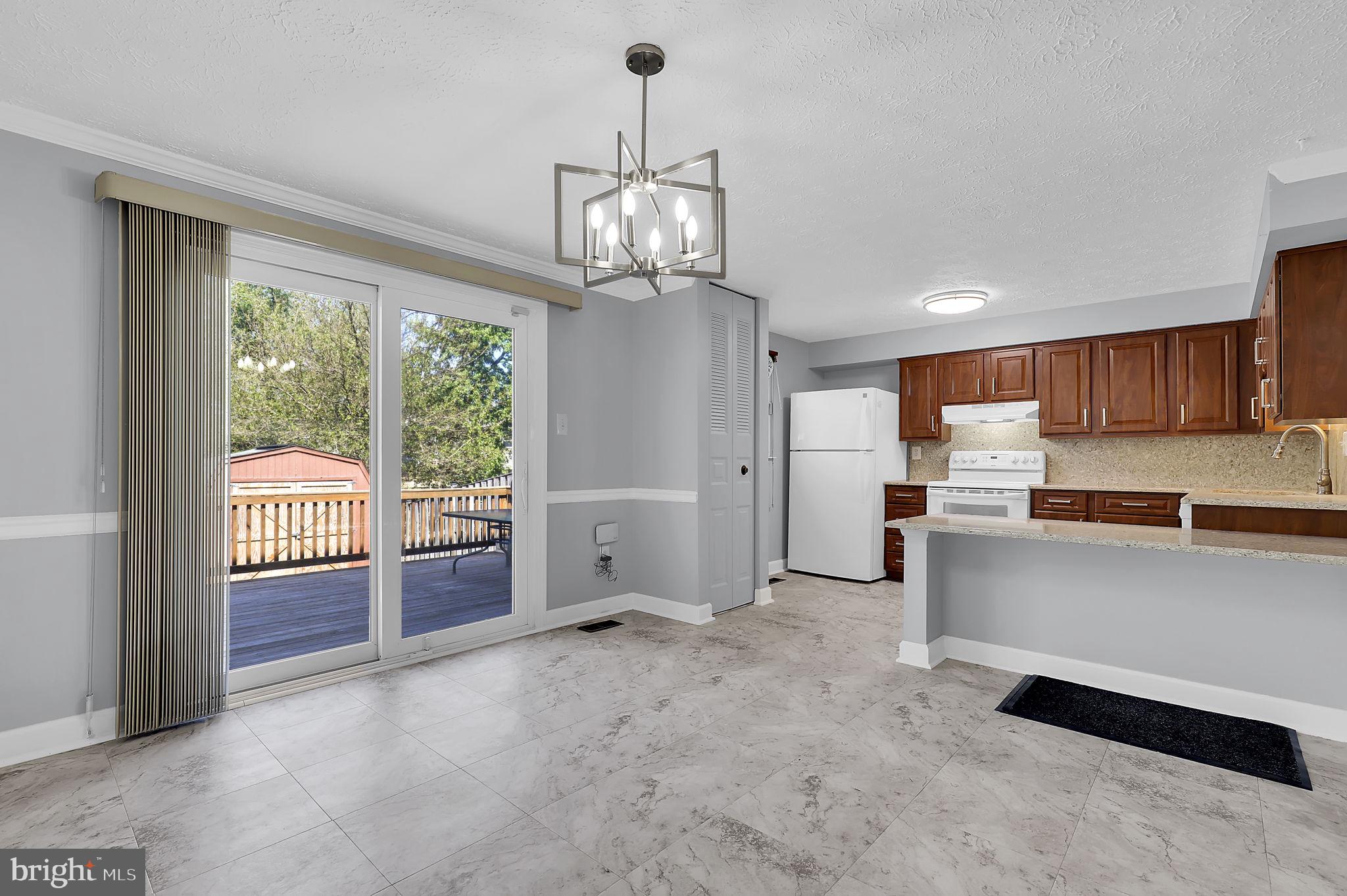 AMBER MEADOWS - Residential