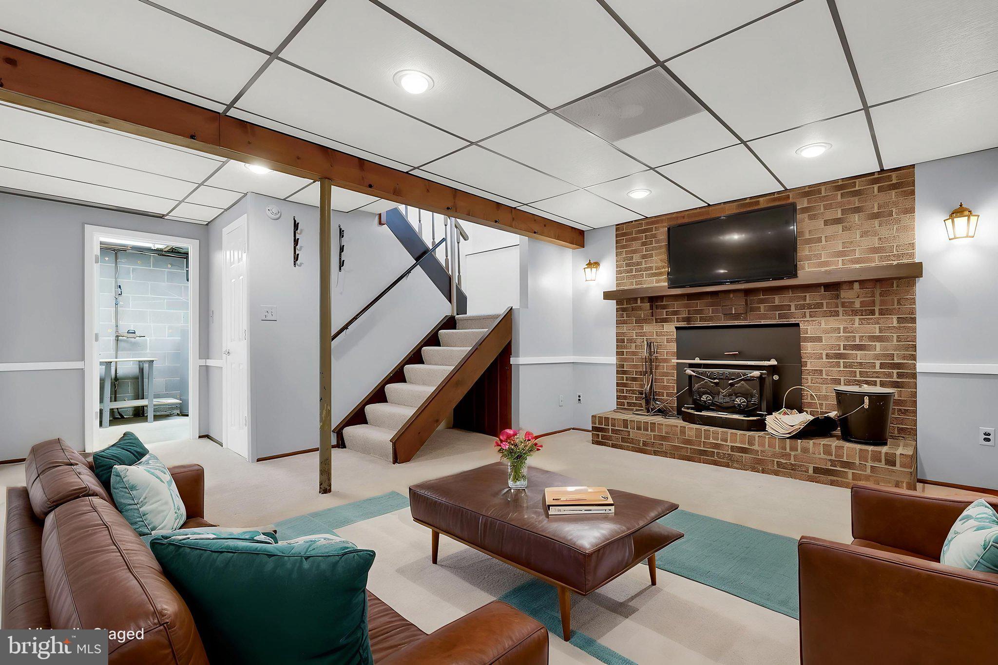 AMBER MEADOWS - Residential