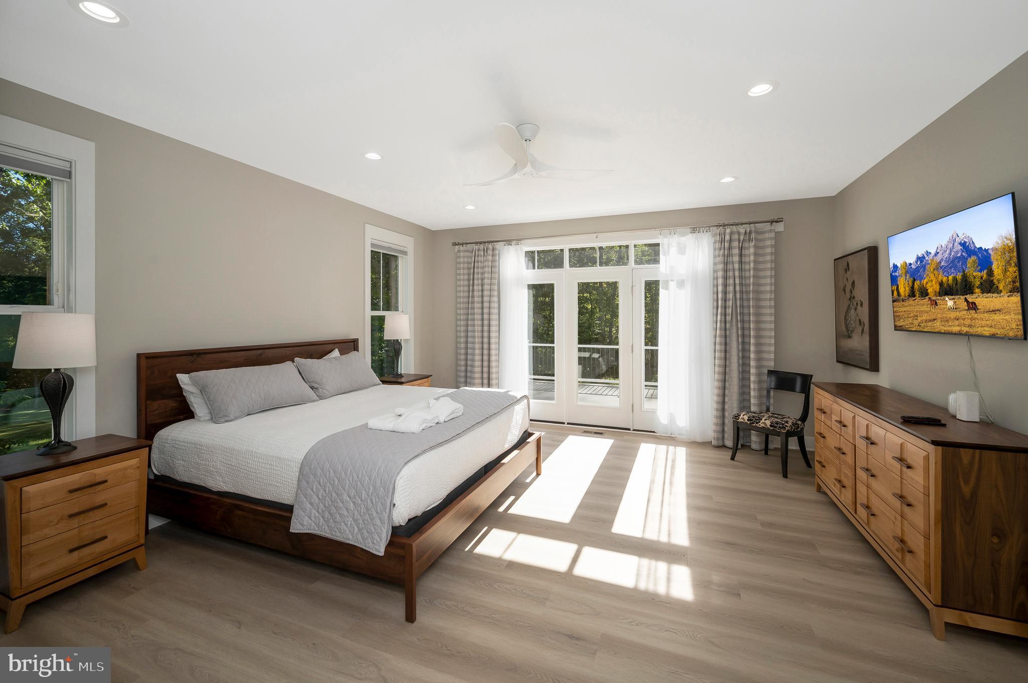 SUNSET COVE - Residential