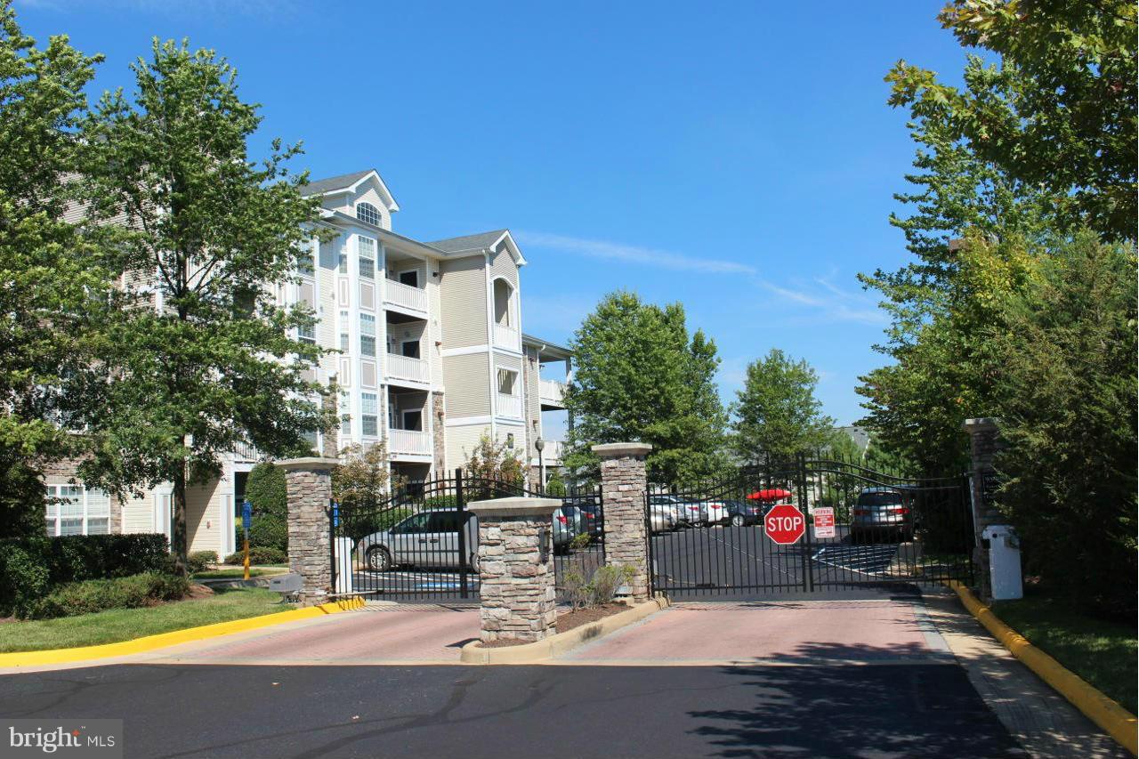 WESTCHESTER AT STRATFORD - Residential