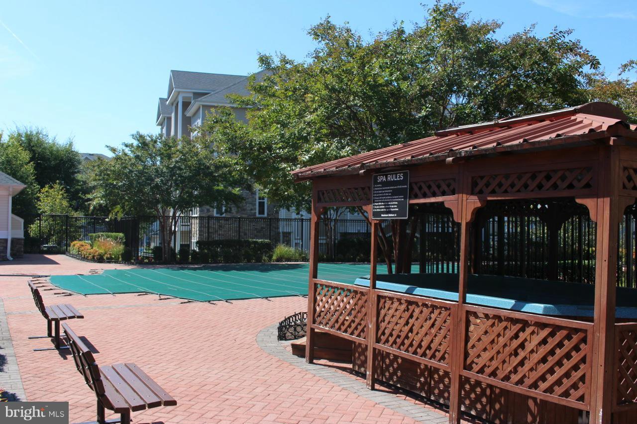 WESTCHESTER AT STRATFORD - Residential