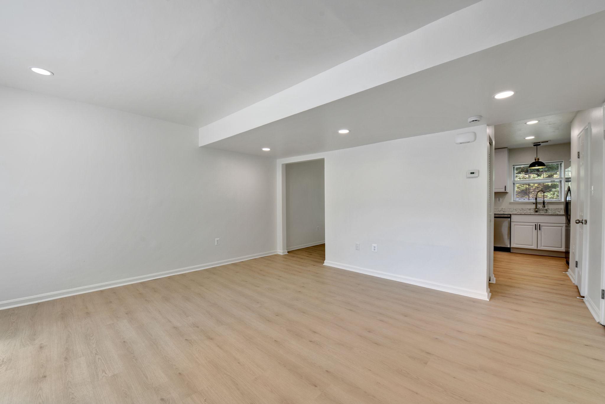 TEMPLE HILLS - Residential