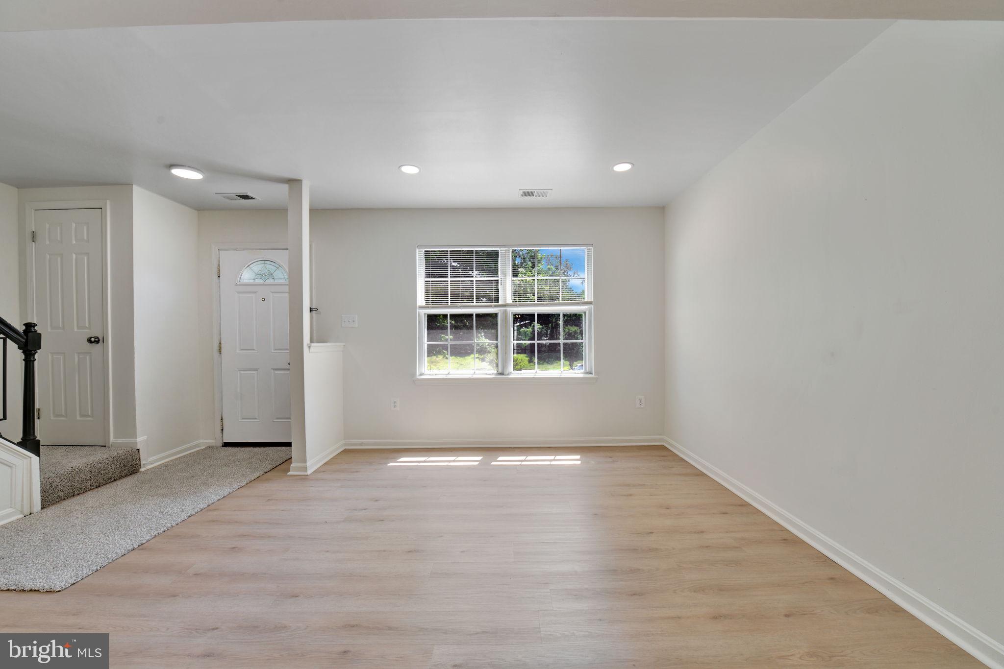 TEMPLE HILLS - Residential