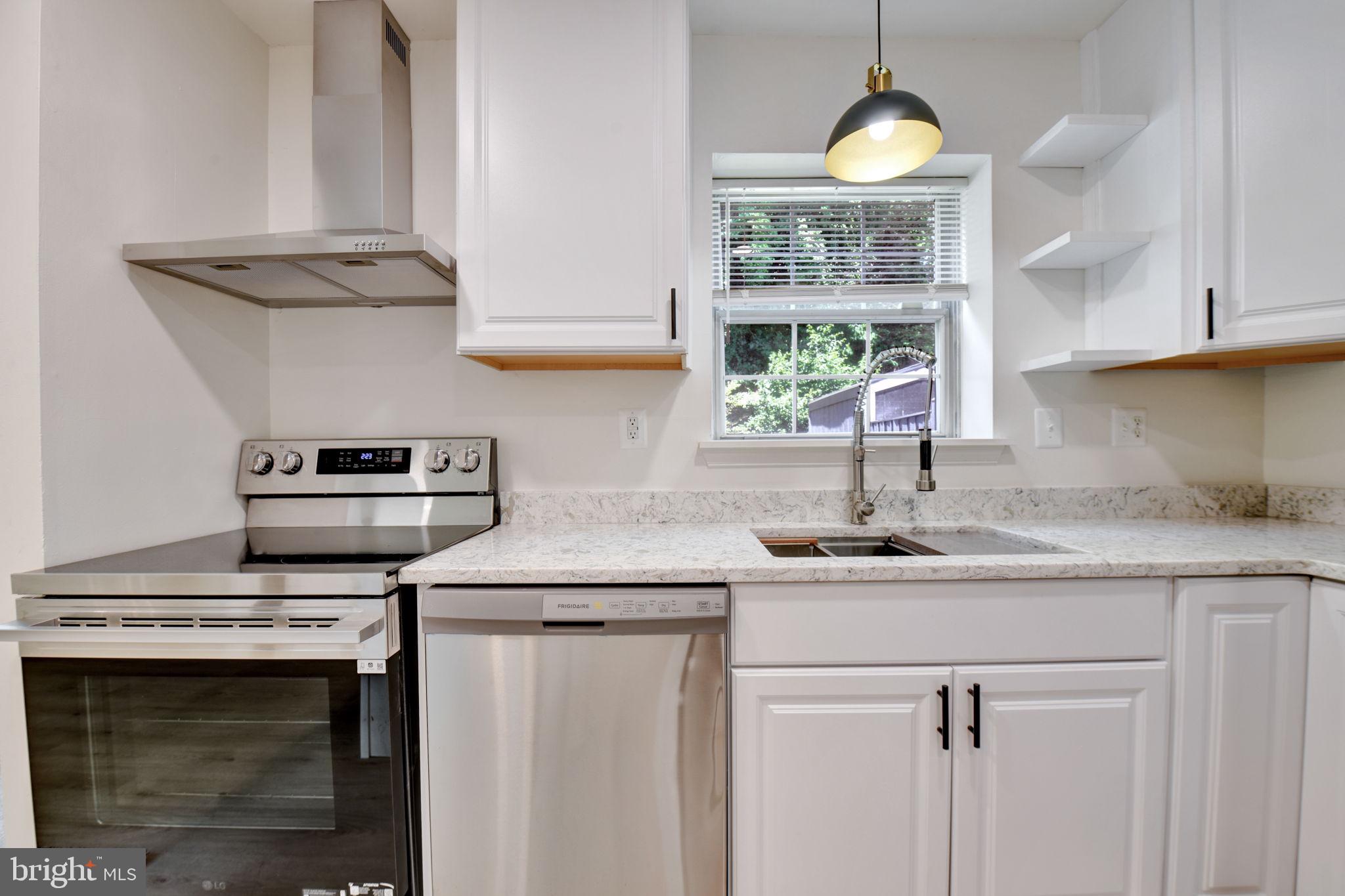 TEMPLE HILLS - Residential