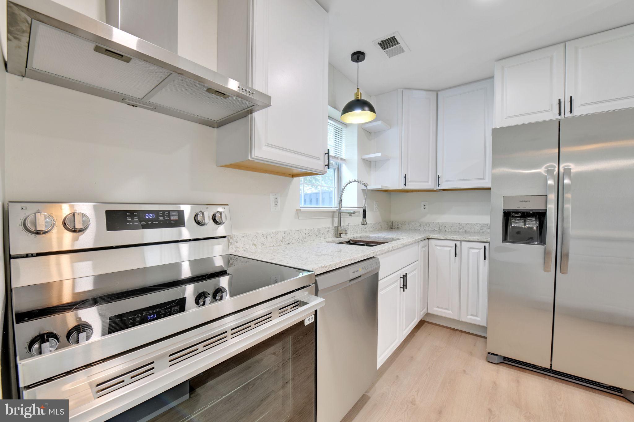 TEMPLE HILLS - Residential