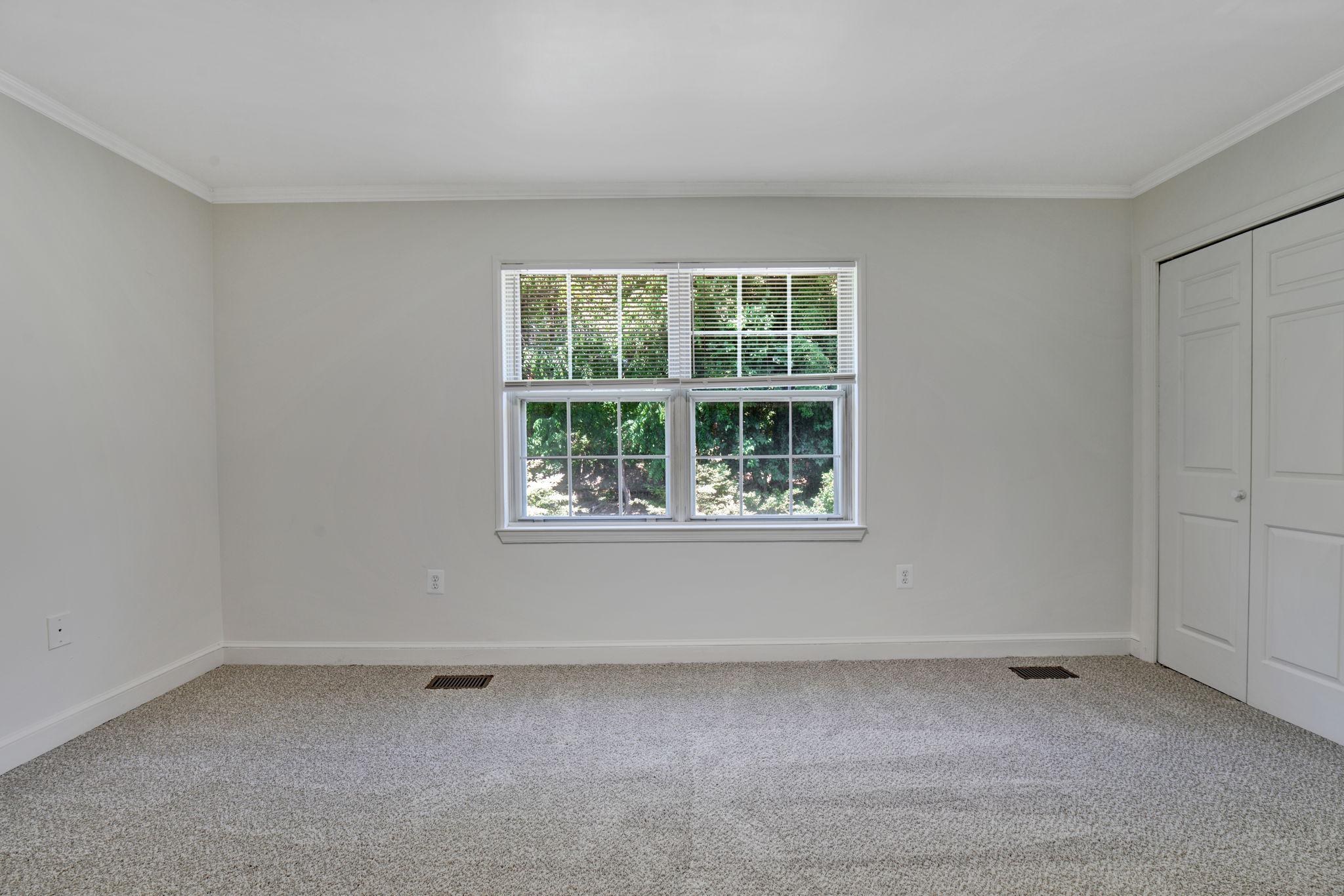 TEMPLE HILLS - Residential