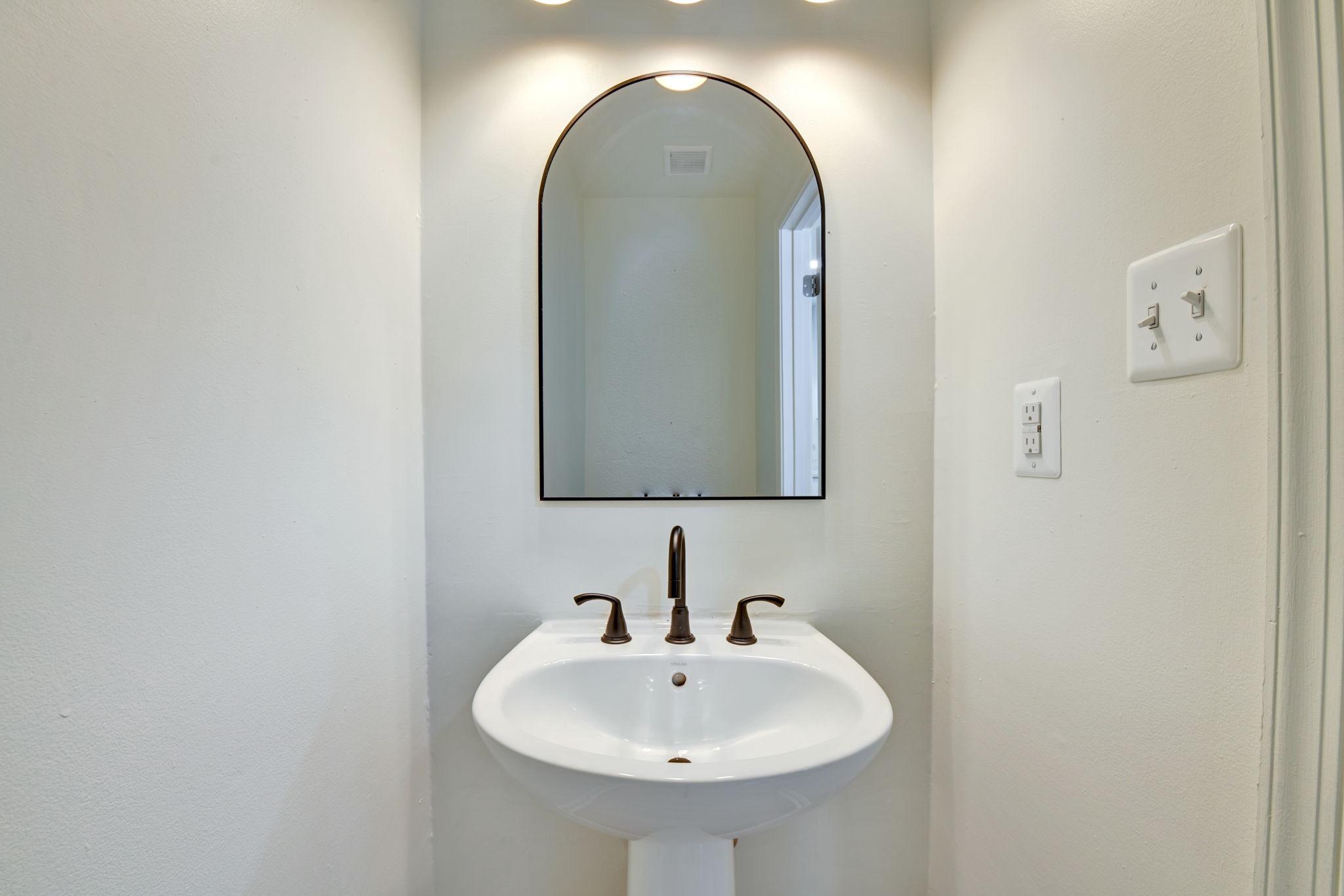 TEMPLE HILLS - Residential