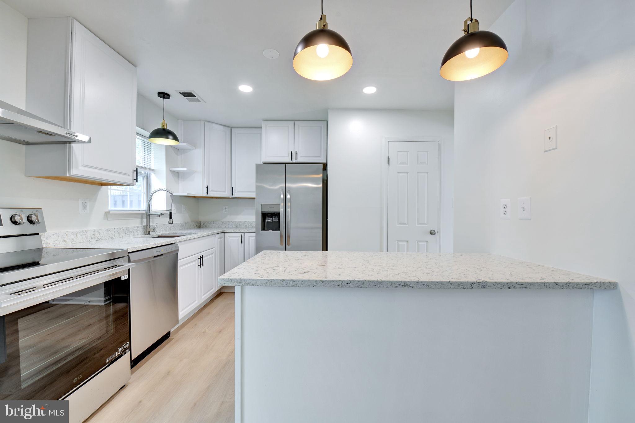 TEMPLE HILLS - Residential