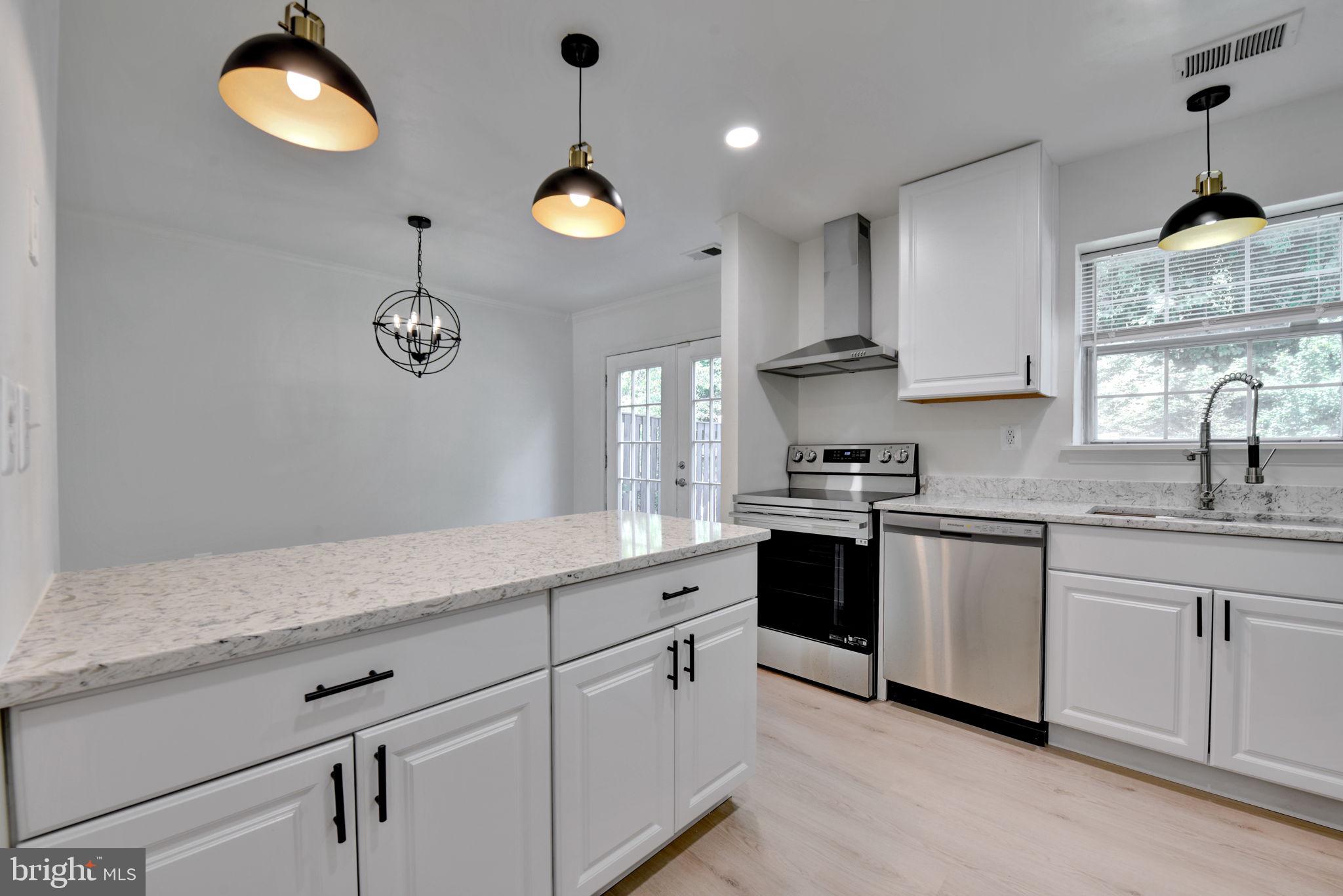 TEMPLE HILLS - Residential