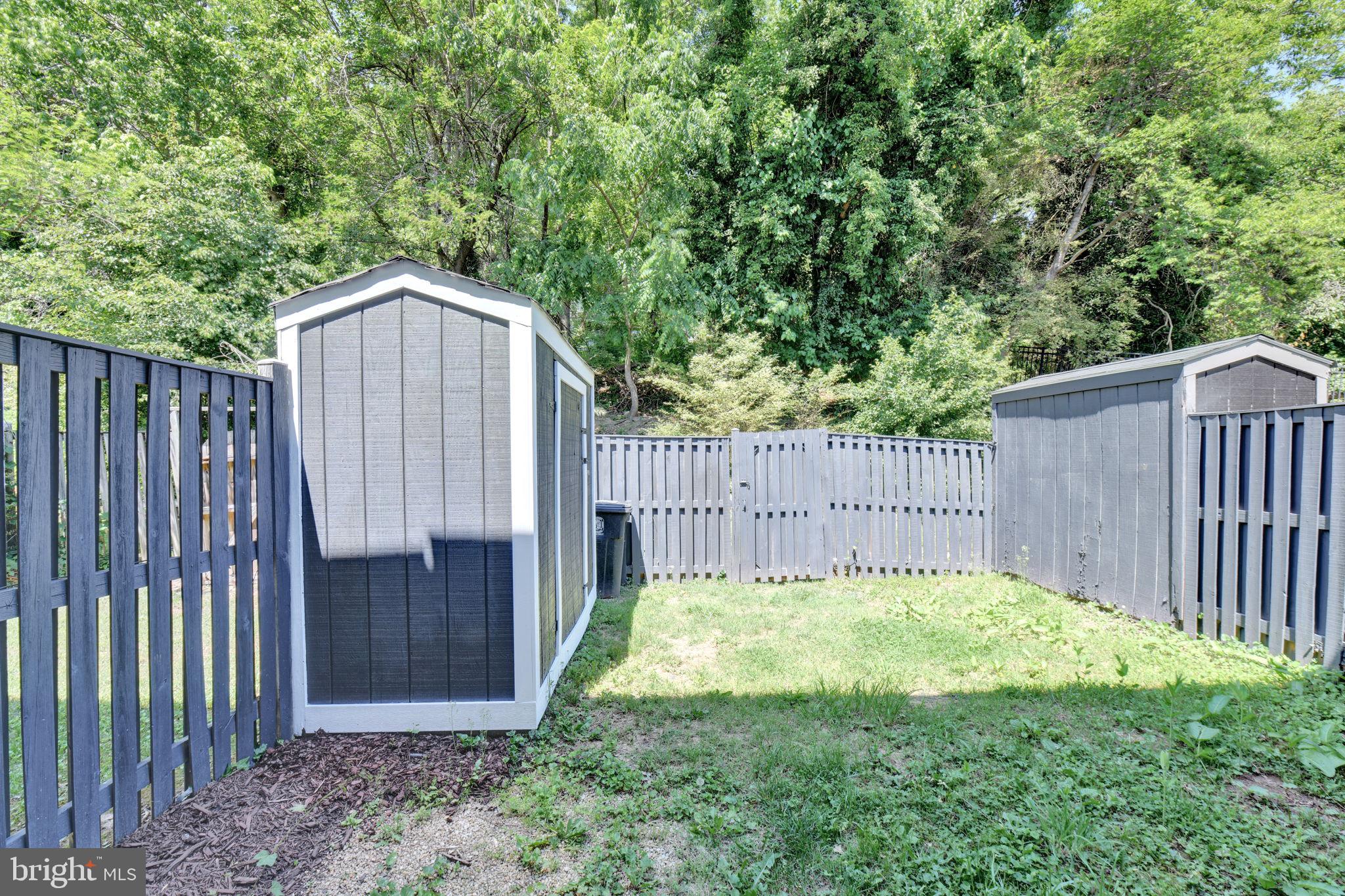 TEMPLE HILLS - Residential