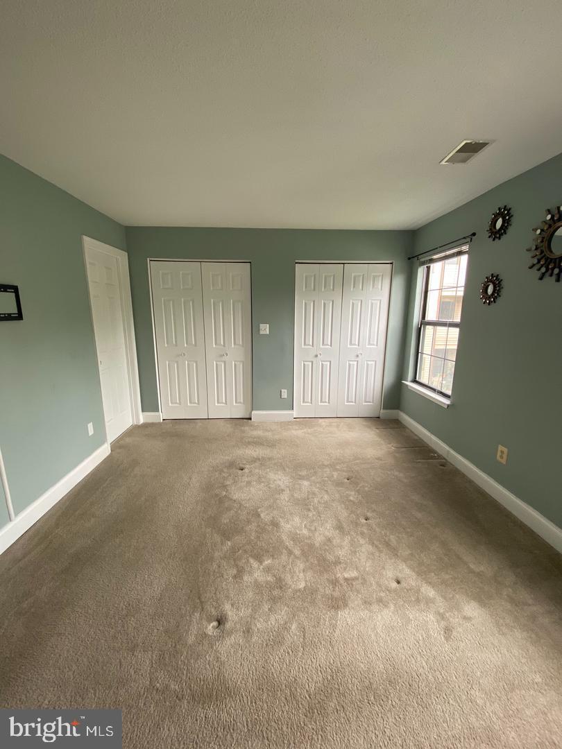 VICTORIA CROSSINGS AT MANCHESTER LAKES - Residential Lease