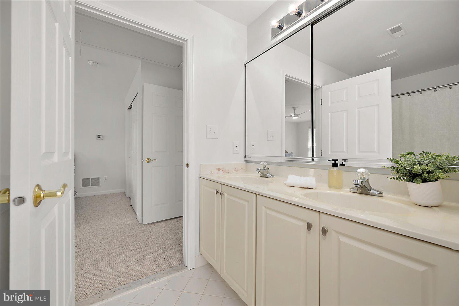 BETHANY LAKES - Residential