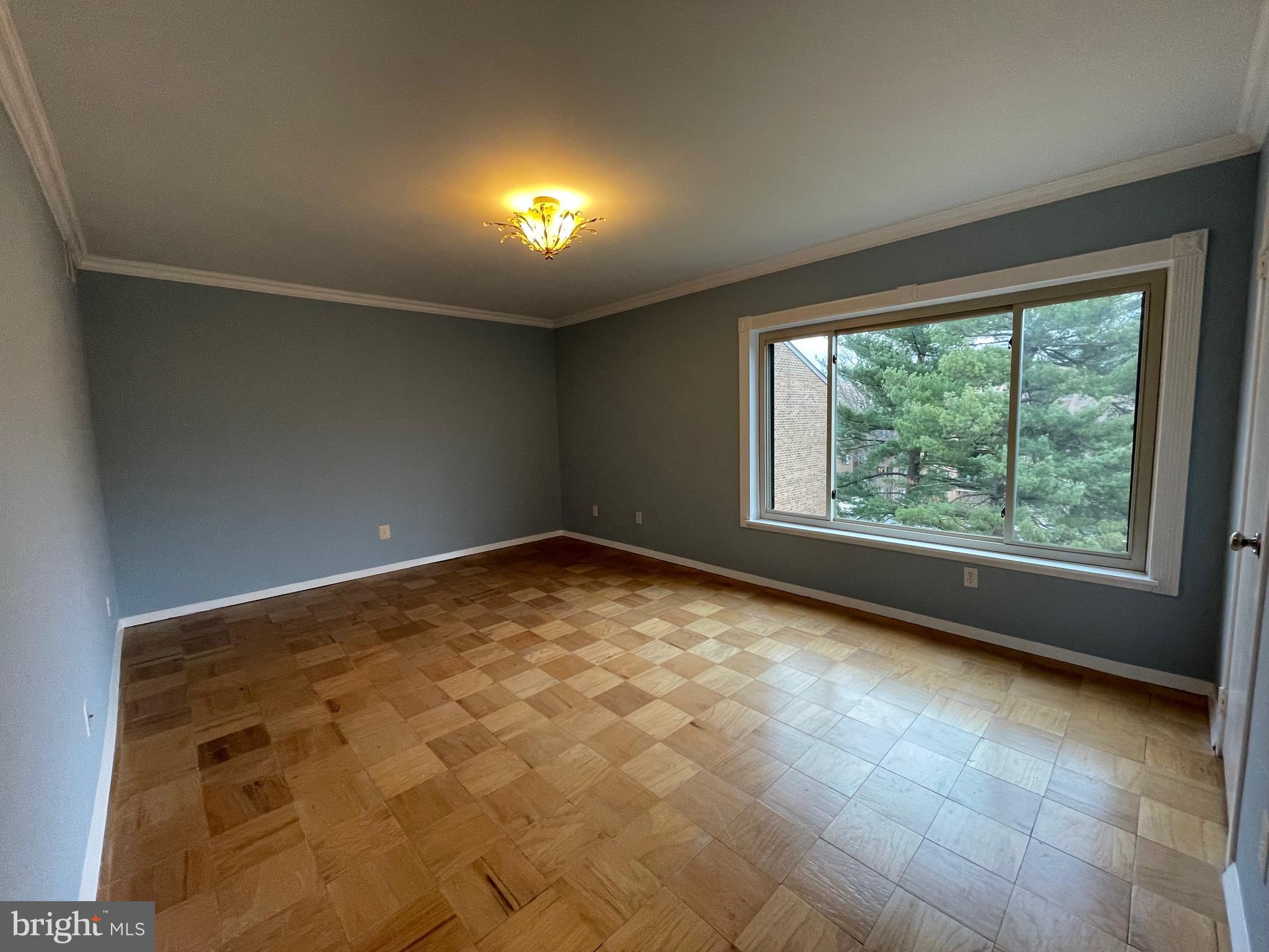 GEORGETOWN VILLAGE - Residential Lease