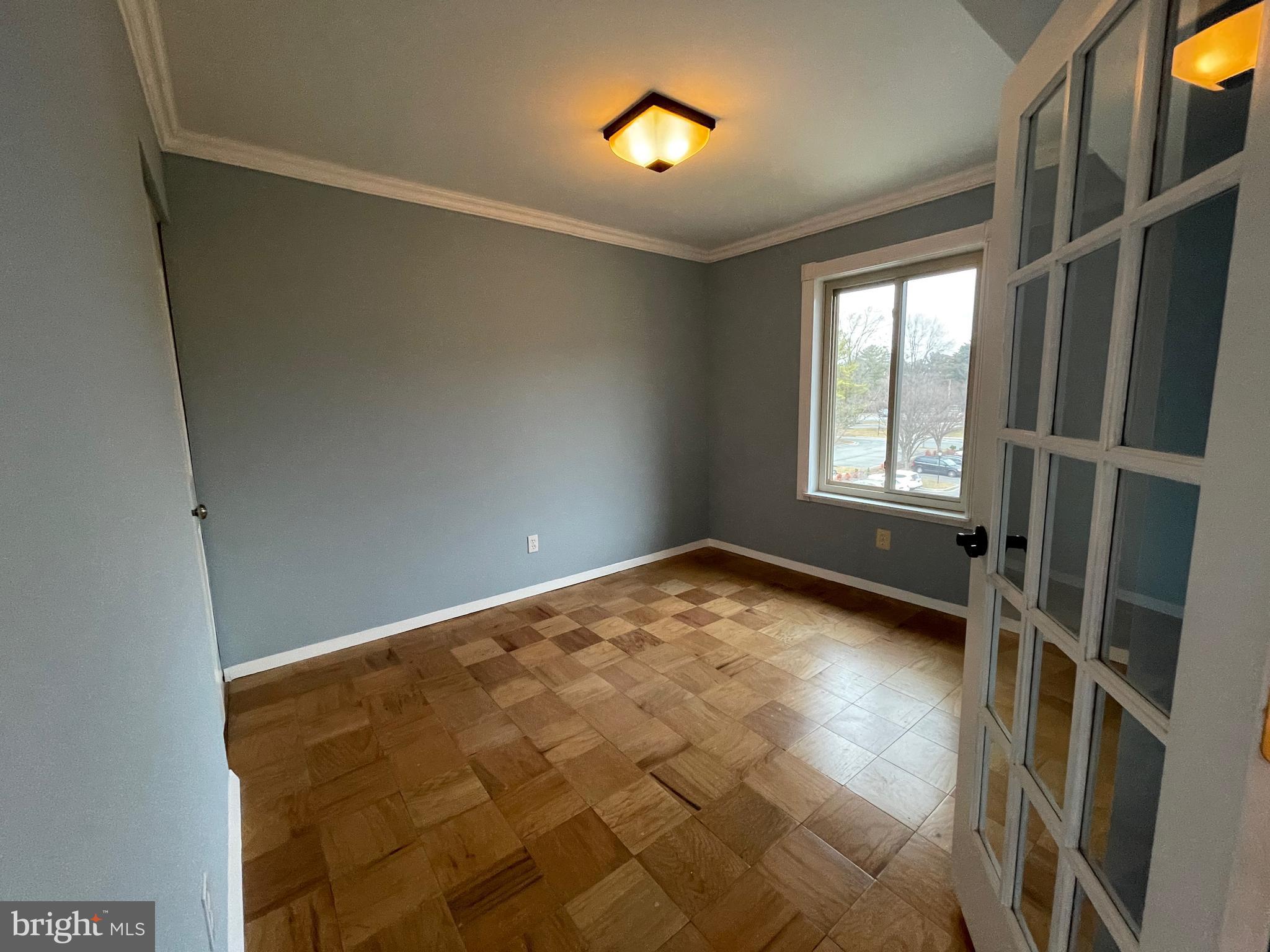 GEORGETOWN VILLAGE - Residential Lease