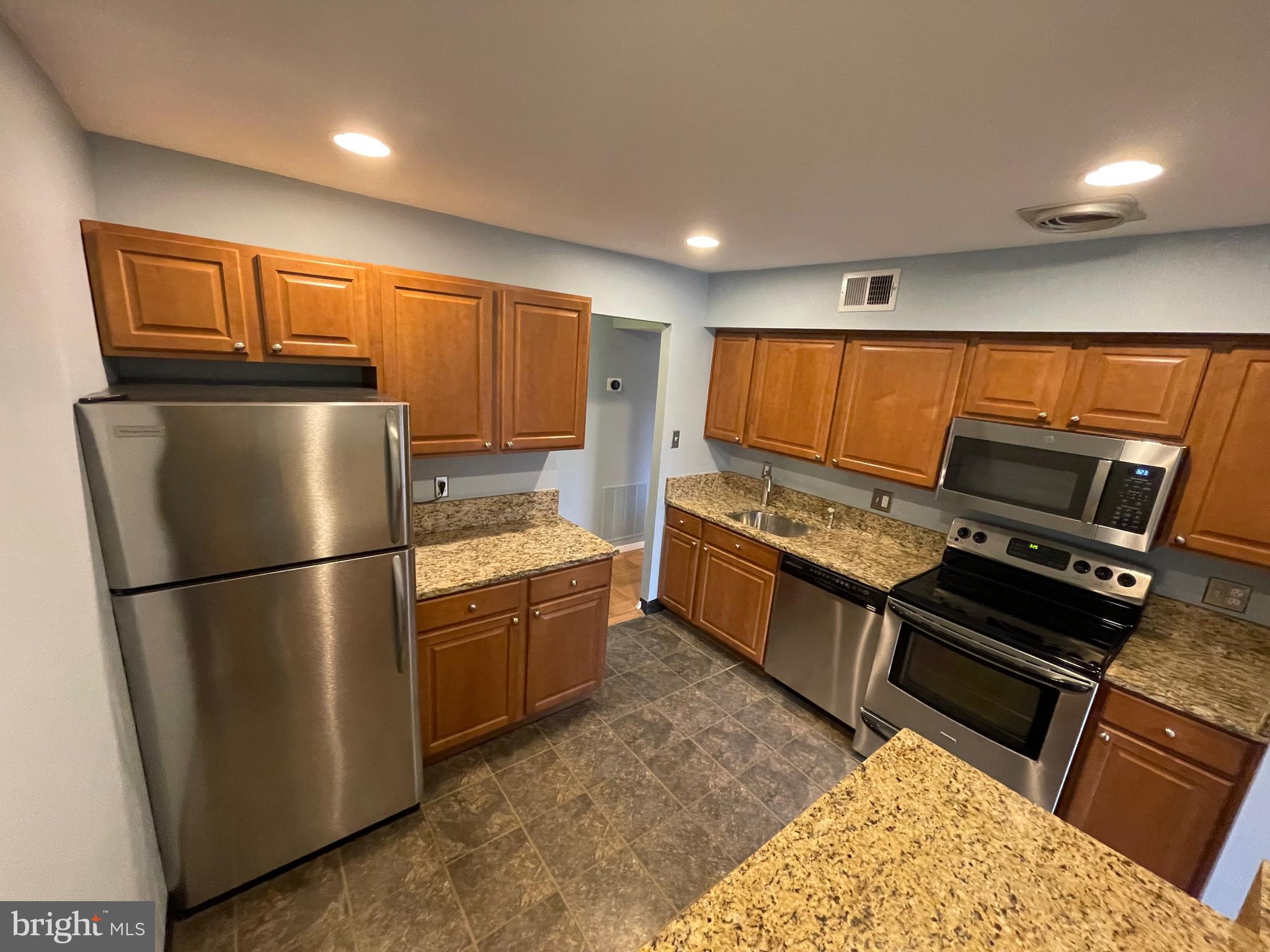 GEORGETOWN VILLAGE - Residential Lease