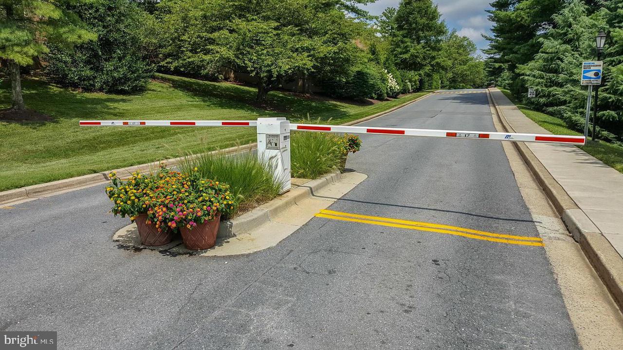 GEORGETOWN VILLAGE - Residential Lease