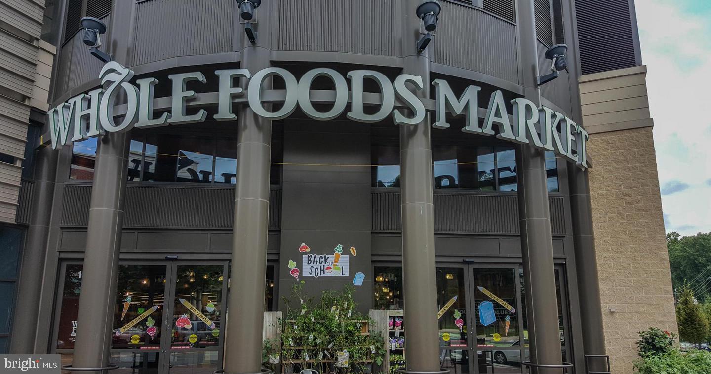 GEORGETOWN VILLAGE - Residential Lease