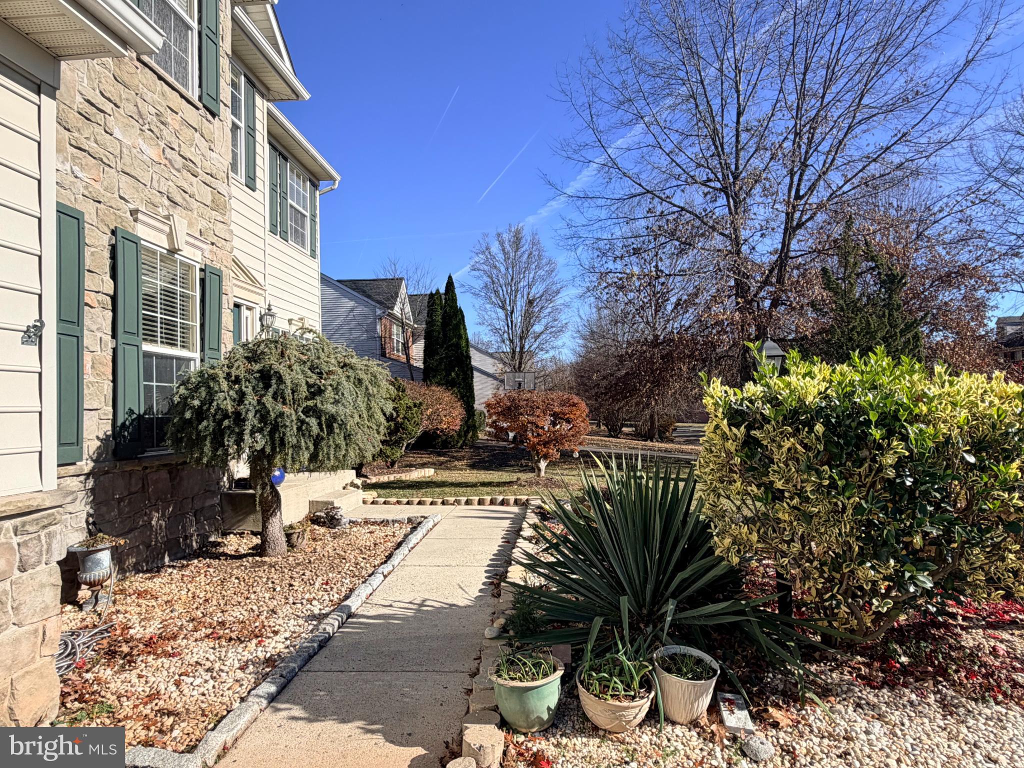 8420 SUMMER BREEZE PLACE