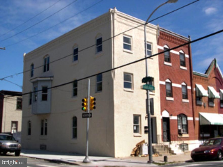 Gorgeous bi-level 2 bedroom, 1 bath. Finishes are gorgeous with bamboo flooring throughout, washer/dryer in unit and Central AC. Spacious open kitchen with stainless steel appliances & granite counter space. Bathroom has marble tile and a beautiful vanity.