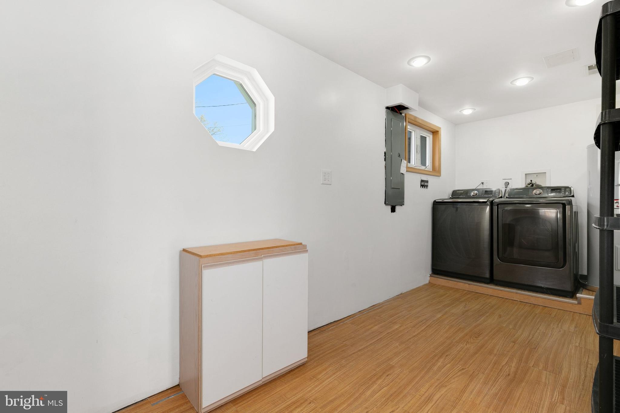 GARLAND PARK - Residential