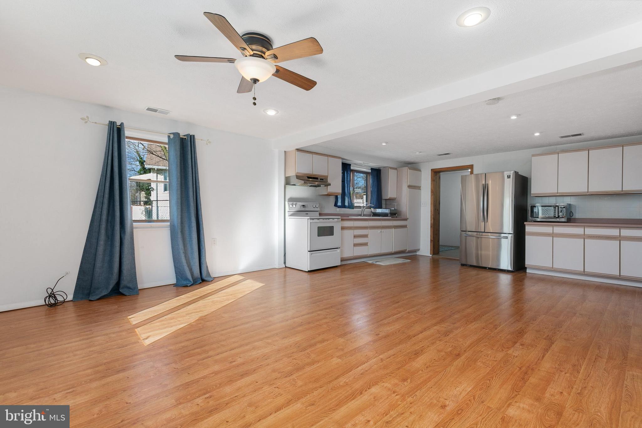 GARLAND PARK - Residential