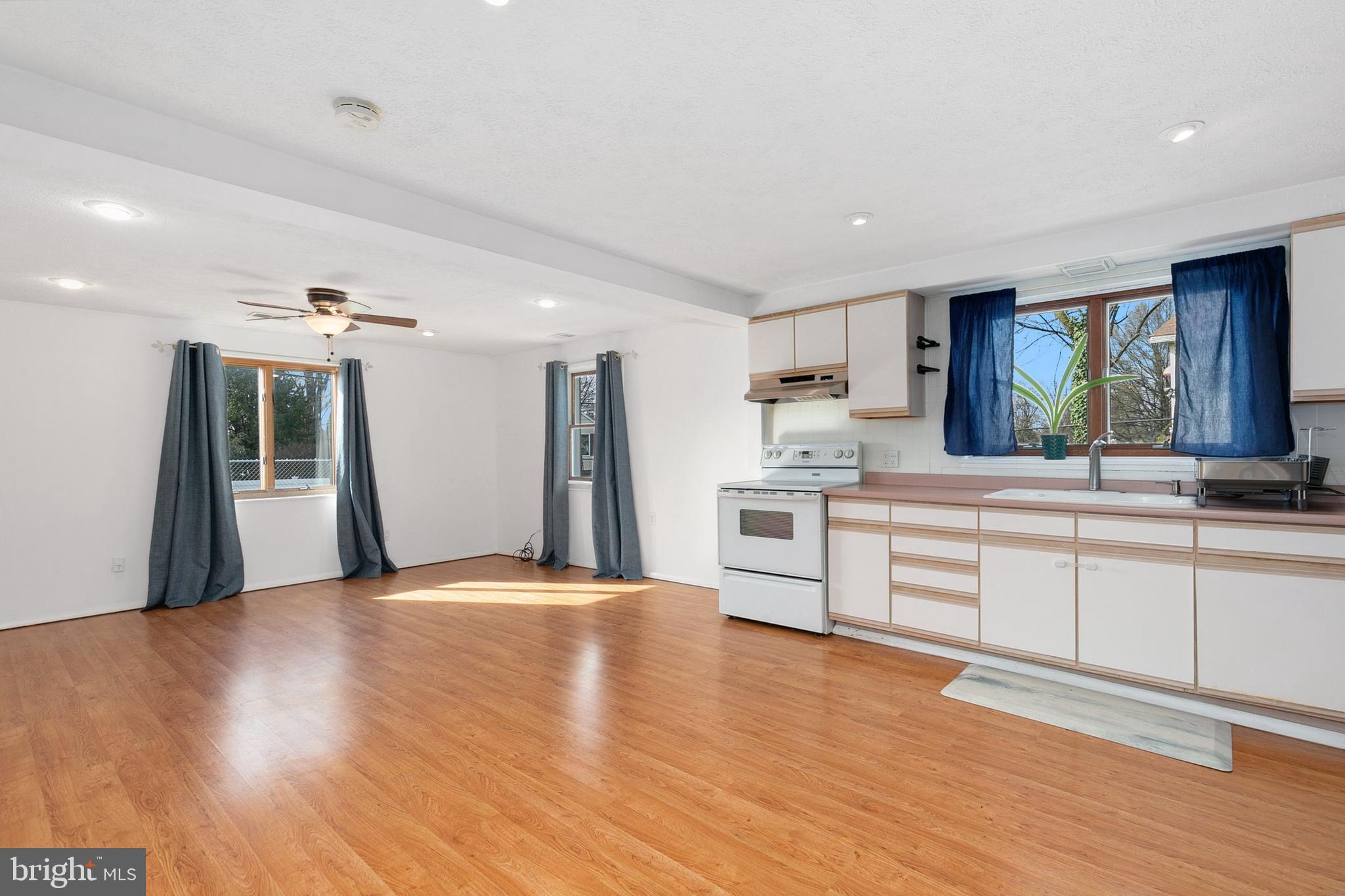 GARLAND PARK - Residential